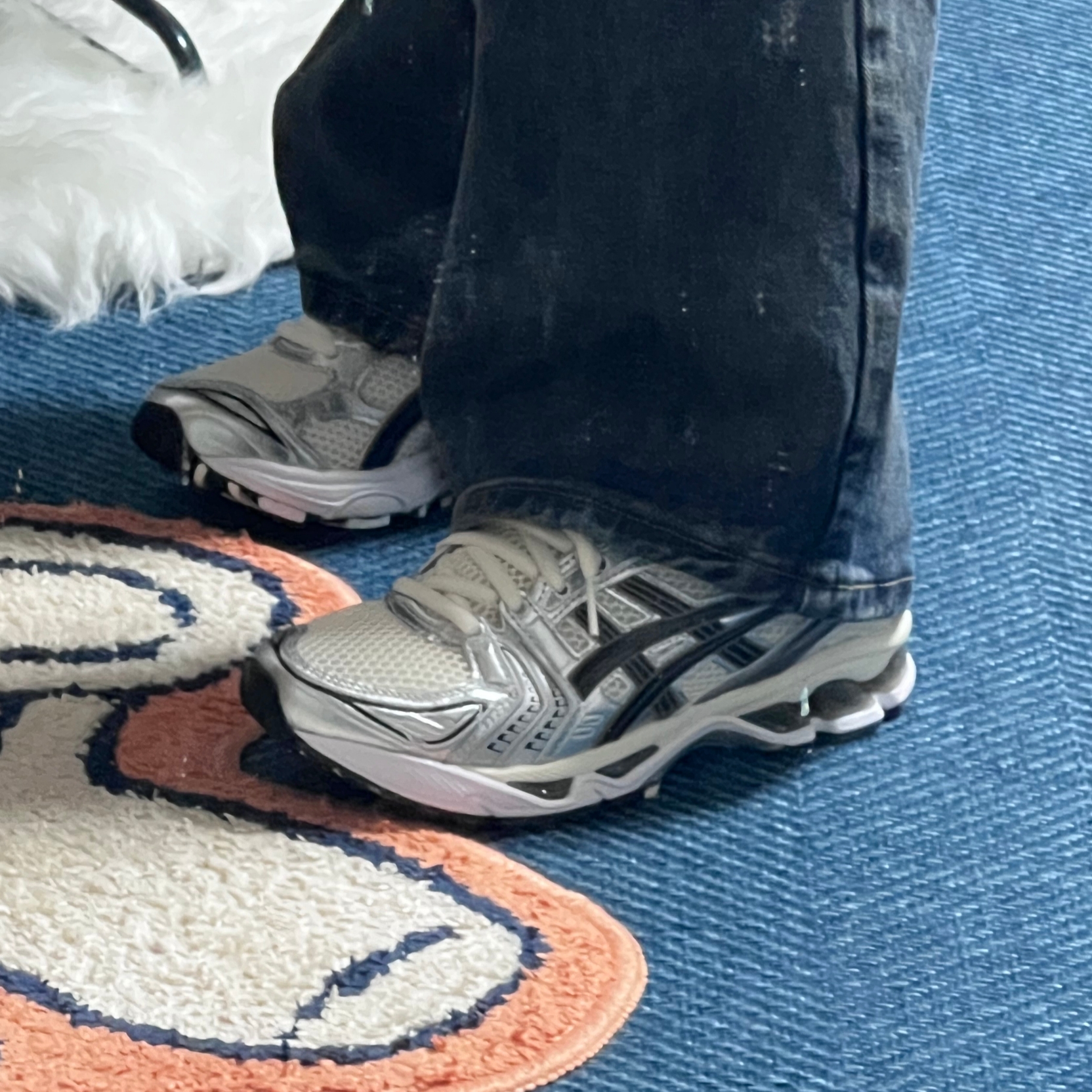 Asics Gel-Kayano 14 Cream Black 착용 스타일 - 1