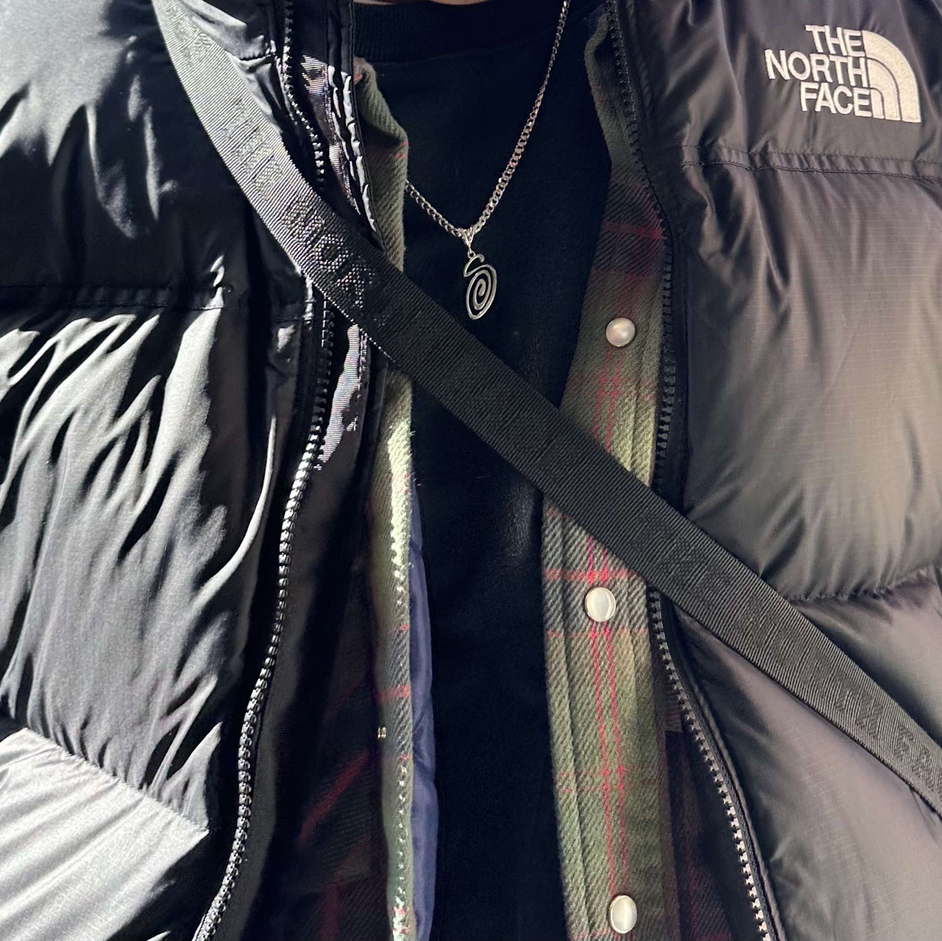 Stussy Swirly S Chain Sterling Silver, Supreme Quilted Flannel Snap Shirt Green - 24SS 착용 스타일