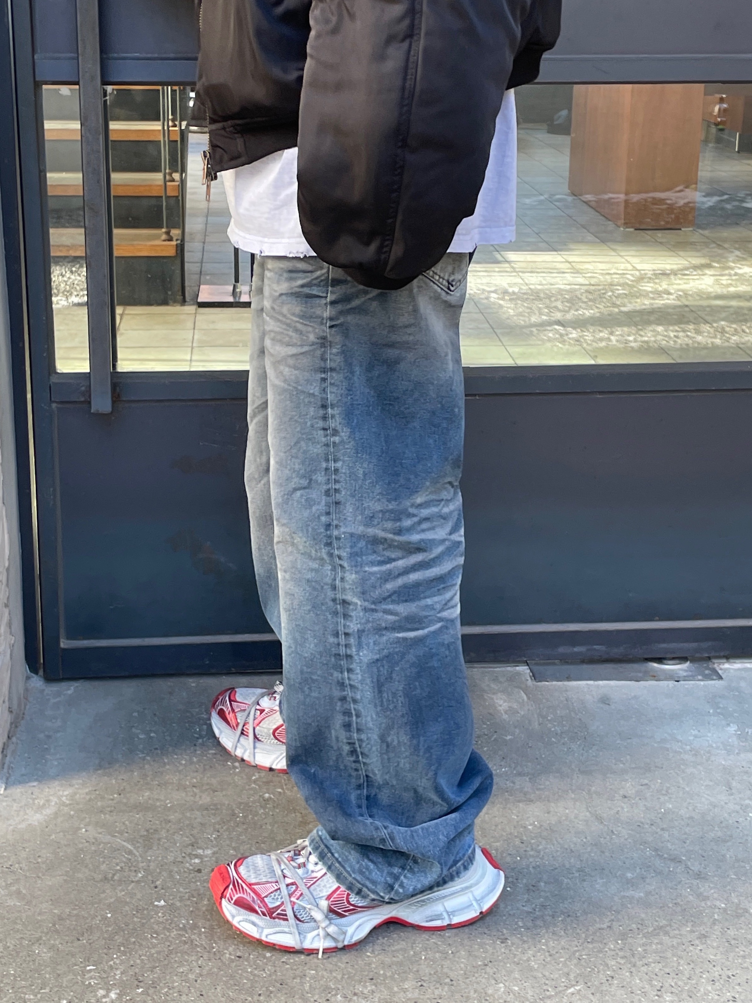 Balenciaga 3XL Sneakers White Red 착용 스타일 - 10