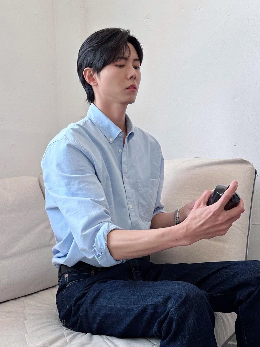 Play Comme des Garcons Striped Black Heart Shirt Blue, Supreme Small Box Shirt Washed Blue - 24SS 착용 스타일 - 4