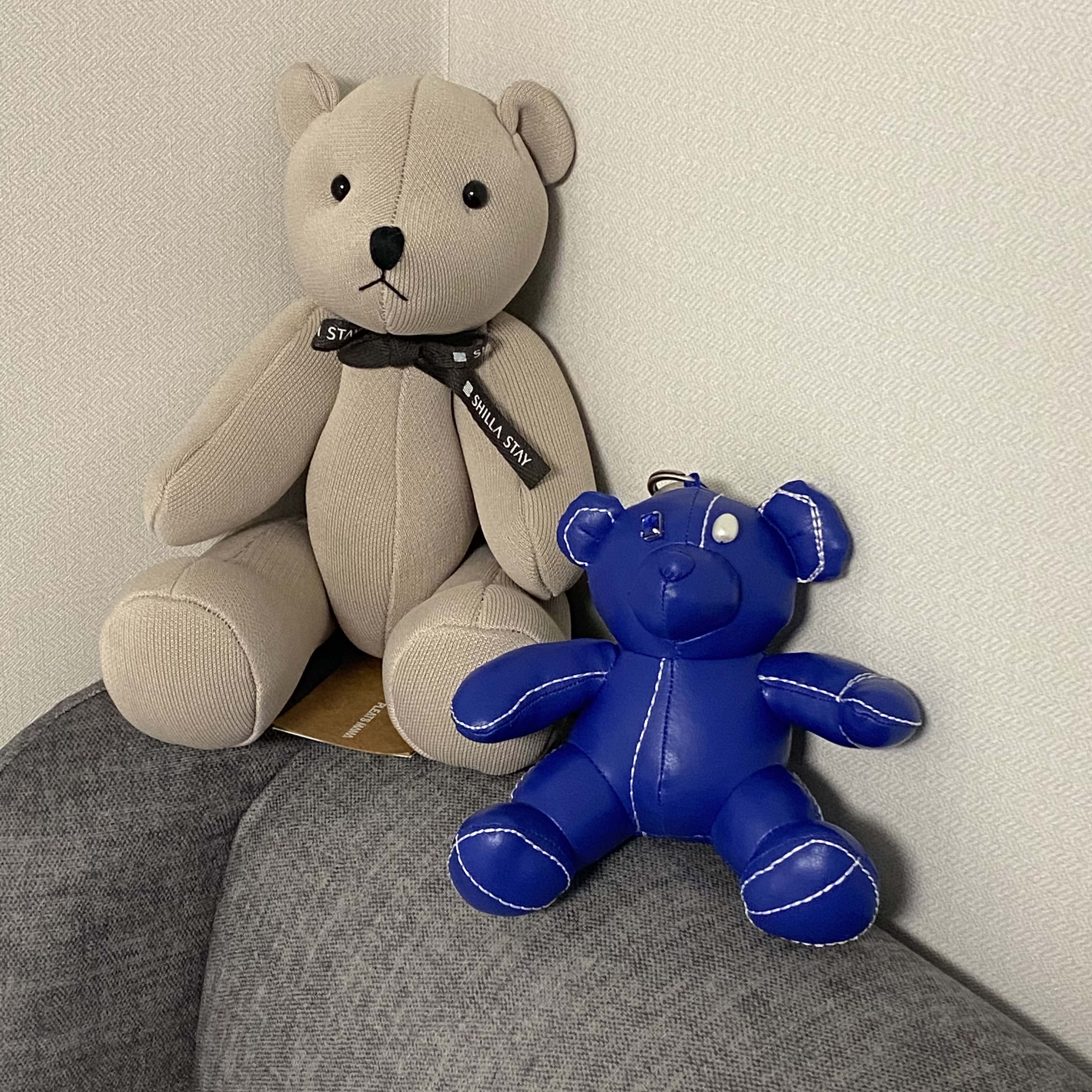 Ader Error Addy Bear Keyring Z-Blue 착용 스타일 - 5