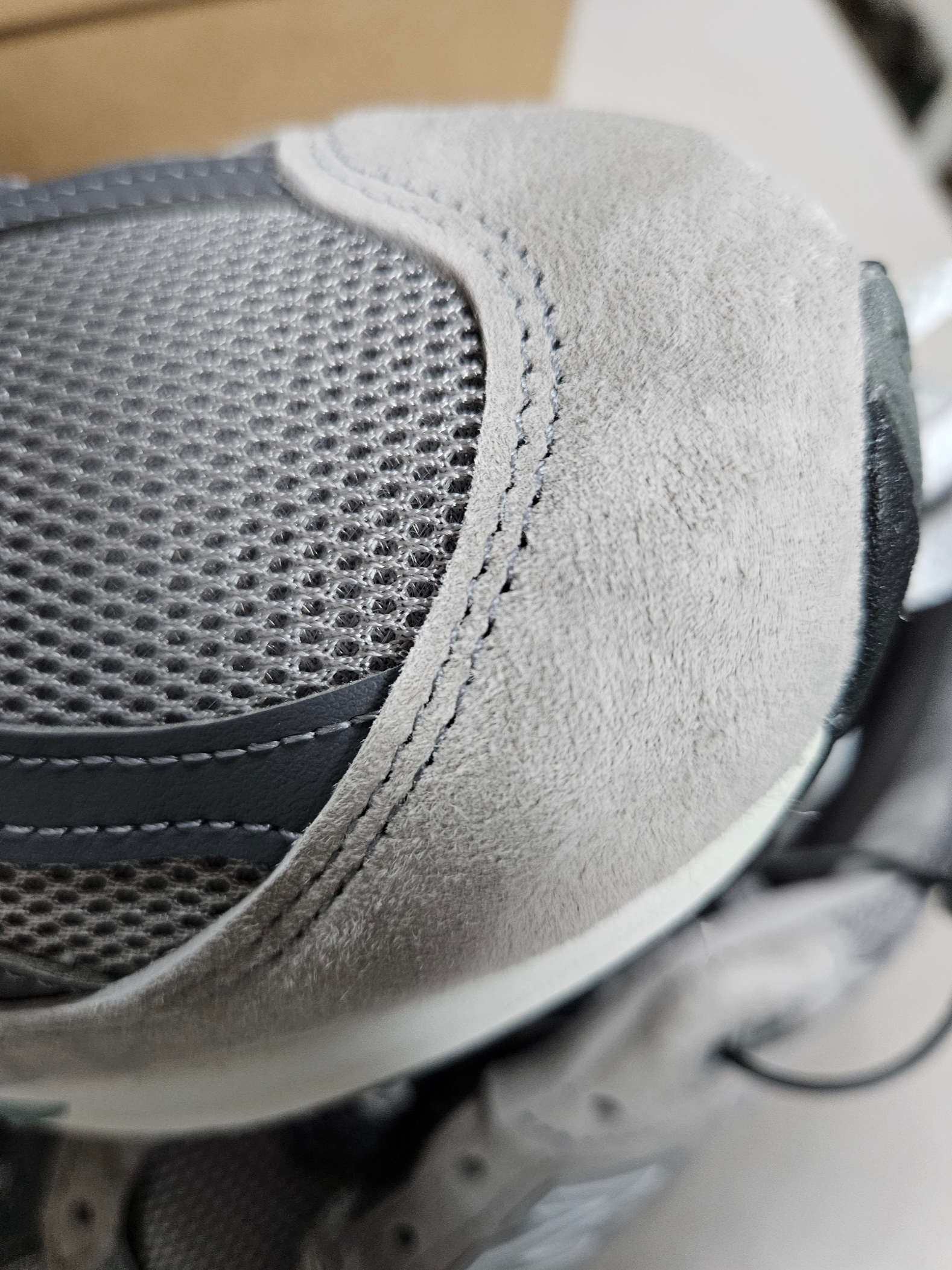 New Balance 991v2 Made in UK Rock Ridge Alloy Silver 착용 스타일 - 4