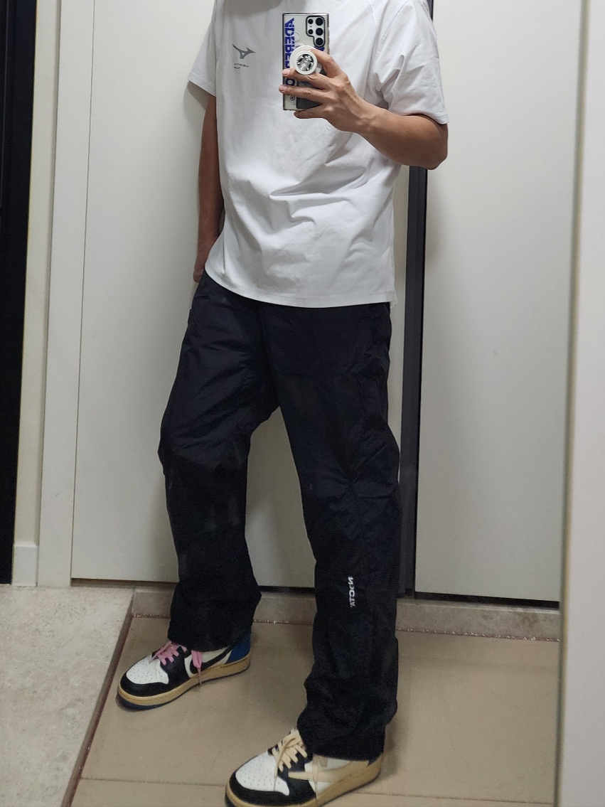 Nike x Drake Nocta Woven Track Pants Black (FN7668-010), Nike x Drake Nocta Club Cap Black 착용 스타일 - 2
