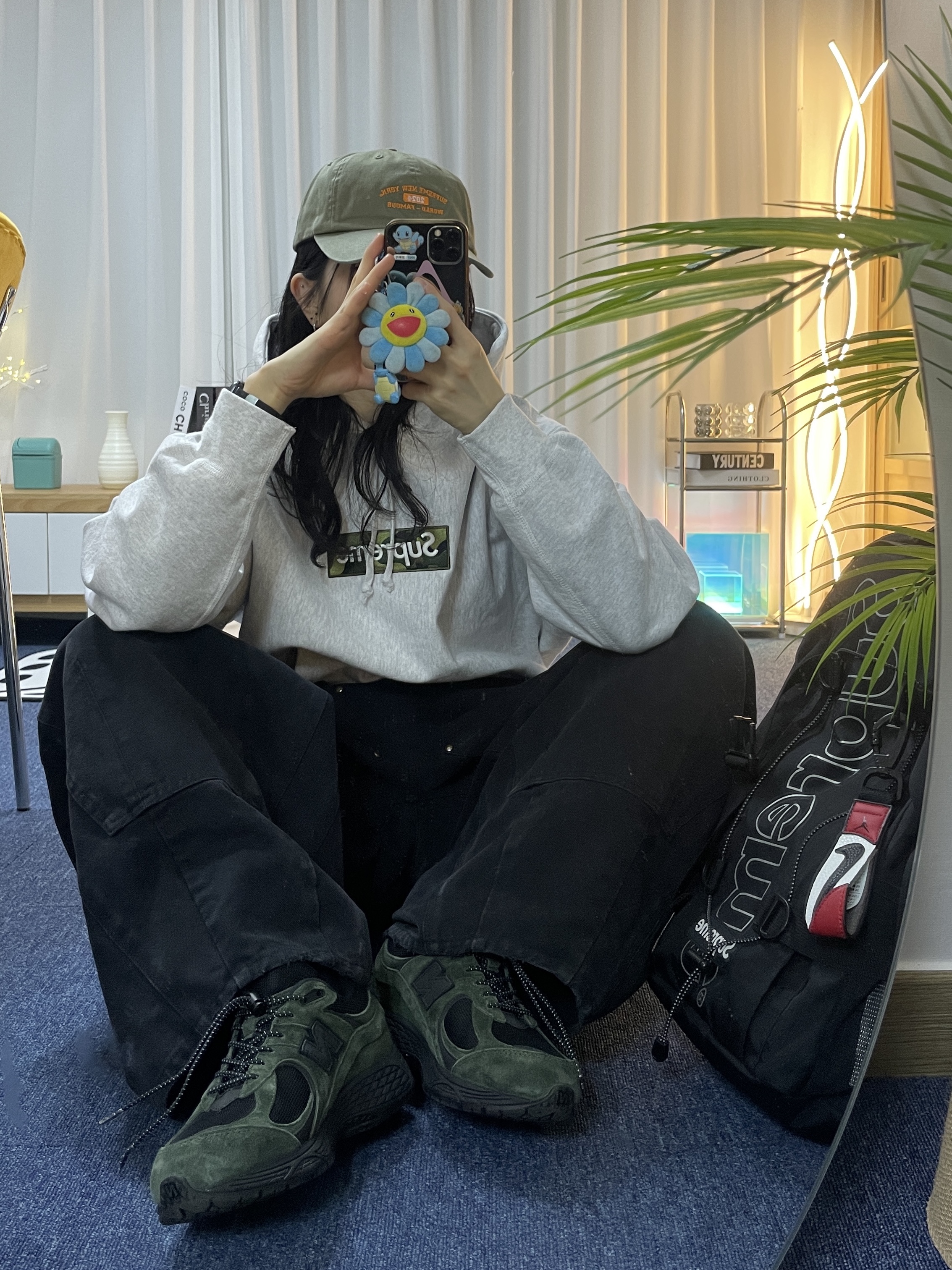 New Balance x JJJJound 2002R Gore-Tex Pine, Supreme Box Logo Hooded Sweatshirt Ash Grey - 23FW 착용 스타일