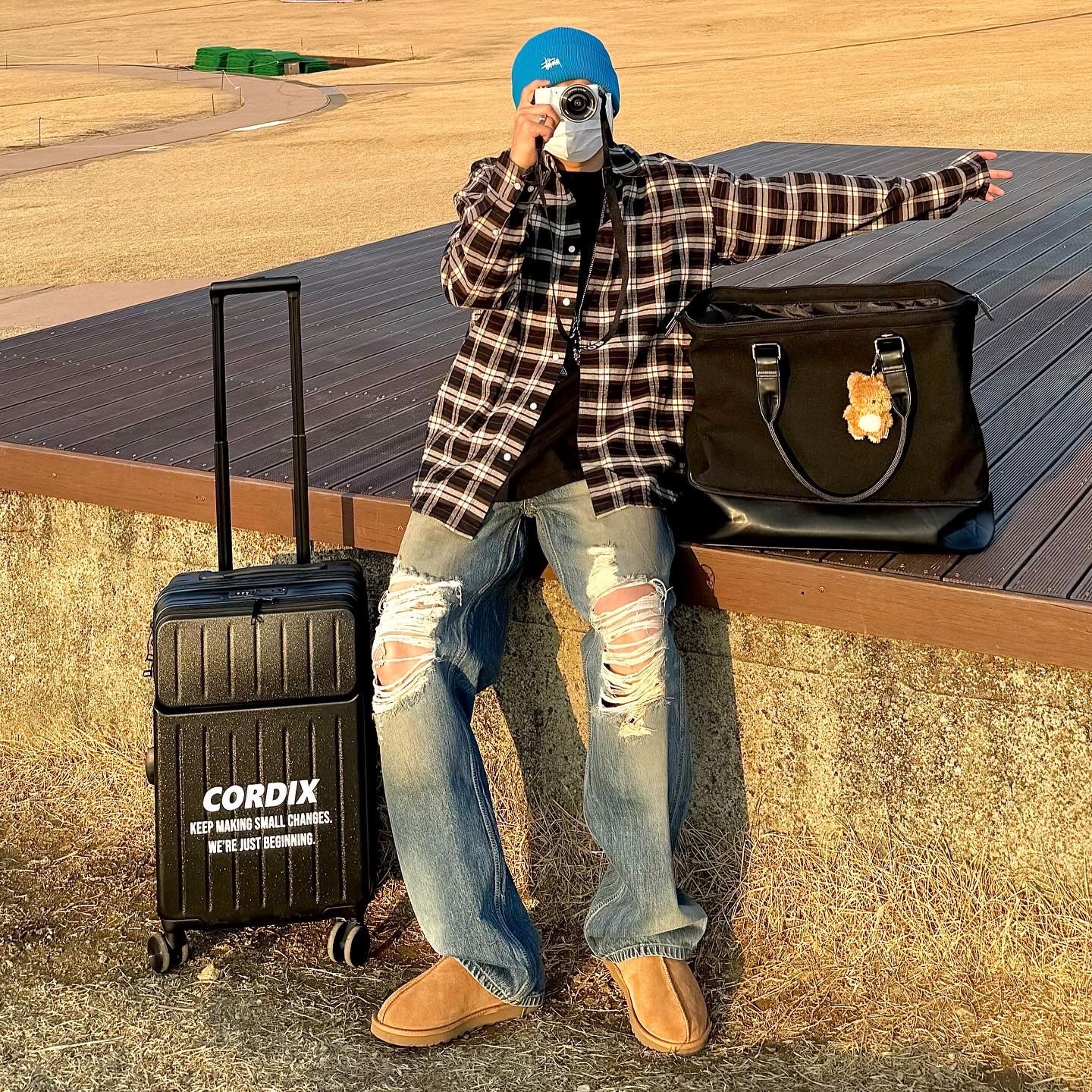 UGG Tasman Slipper Chestnut, Stussy Basic Cuff Beanie Royal 착용 스타일 - 2