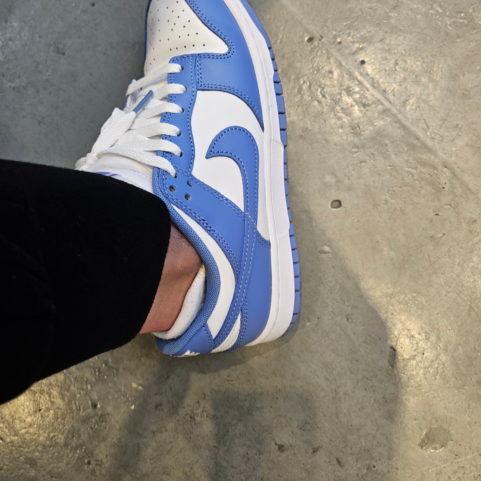 Nike Dunk Low Retro White Polar Blue 착용 스타일 - 1
