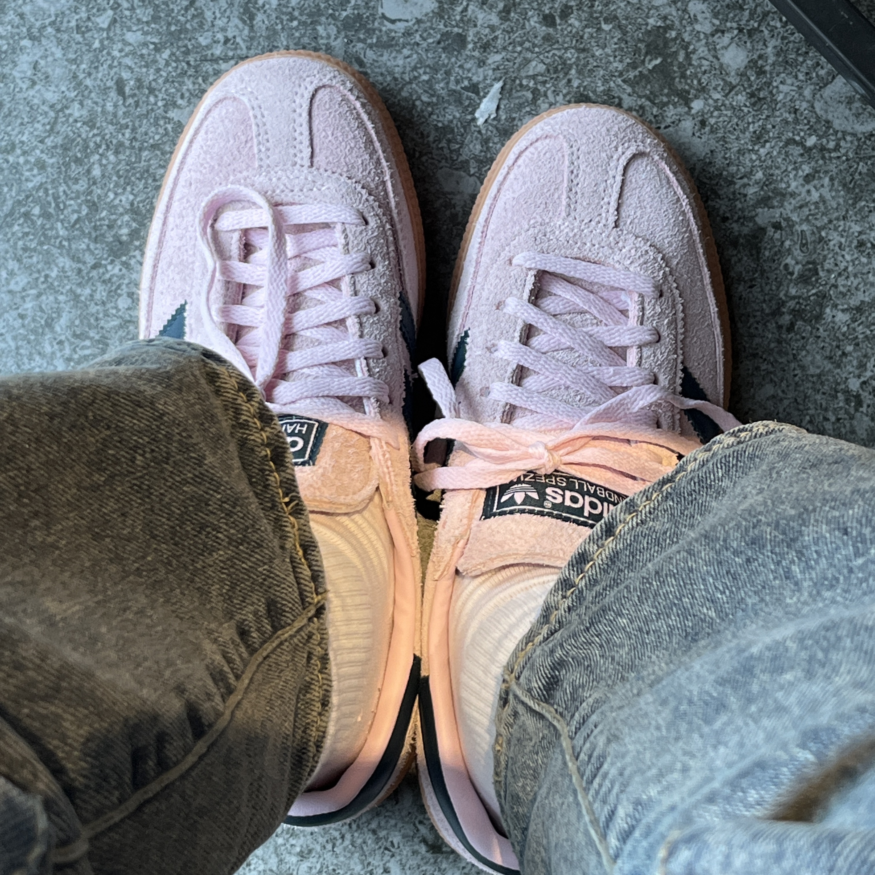 (W) Adidas Spezial Handball Clear Pink 착용 스타일 - 2