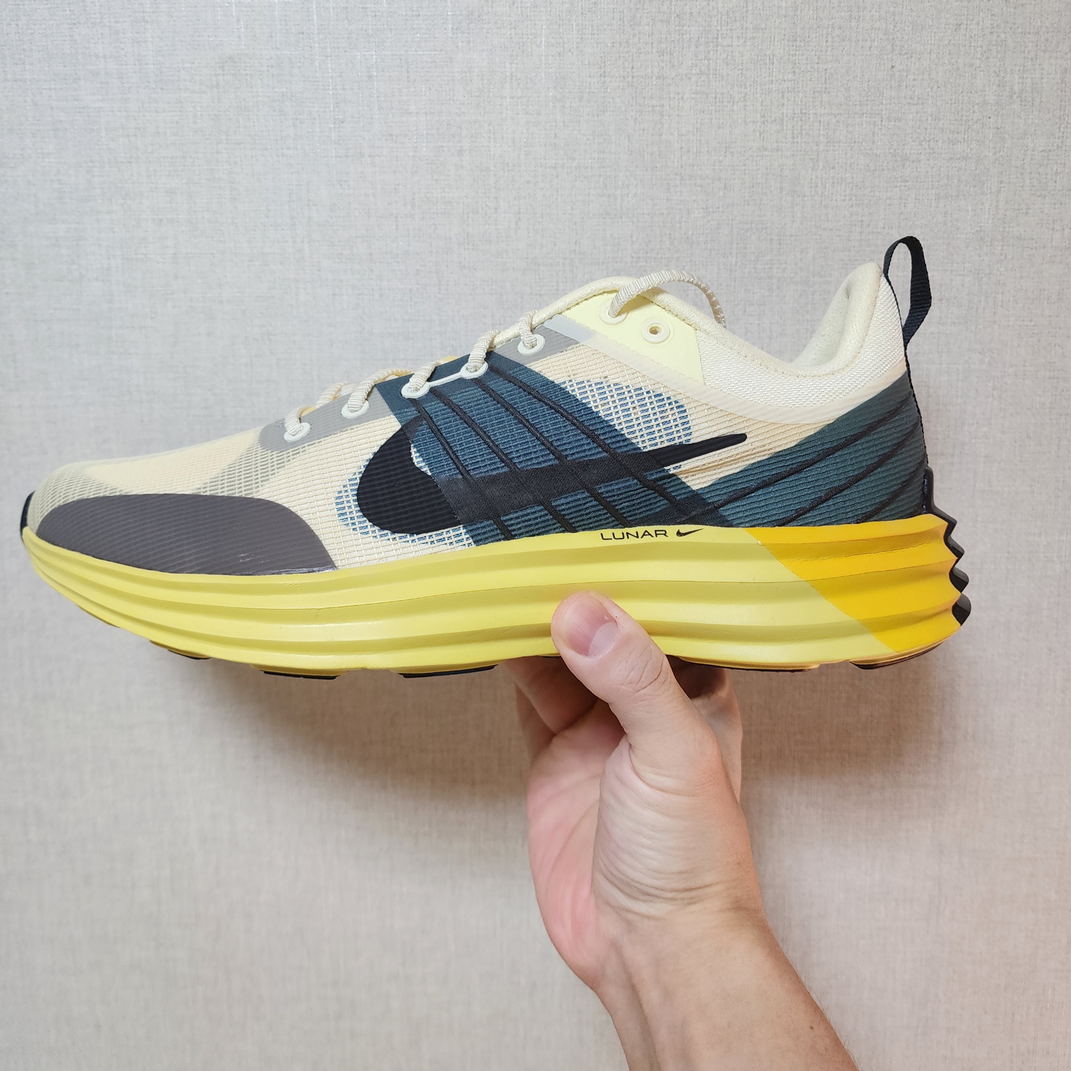 Nike Lunar Roam Alabaster and Green Abyss 착용 스타일 - 2