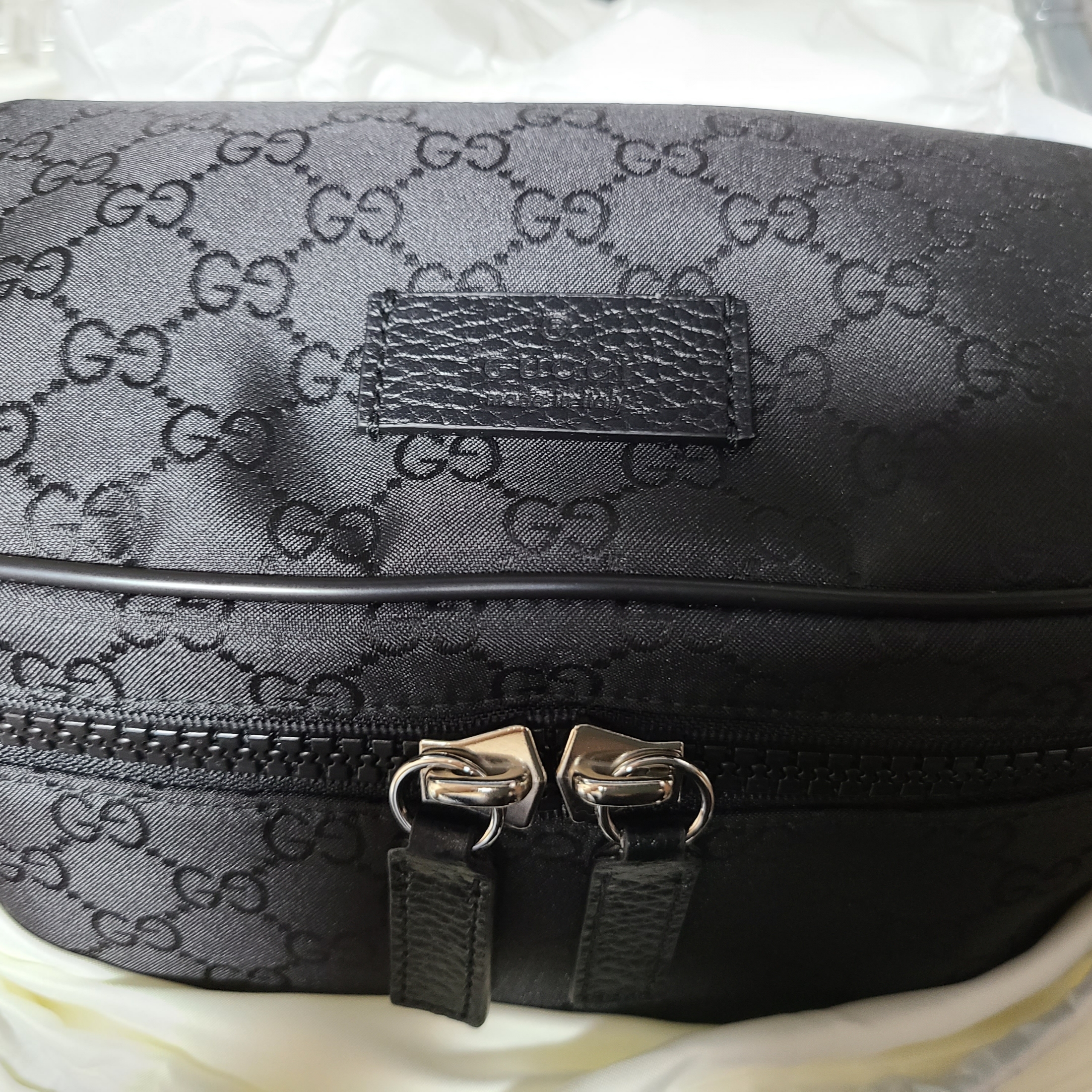 Gucci GG Fabric Waist Bag Black 착용 스타일 - 2