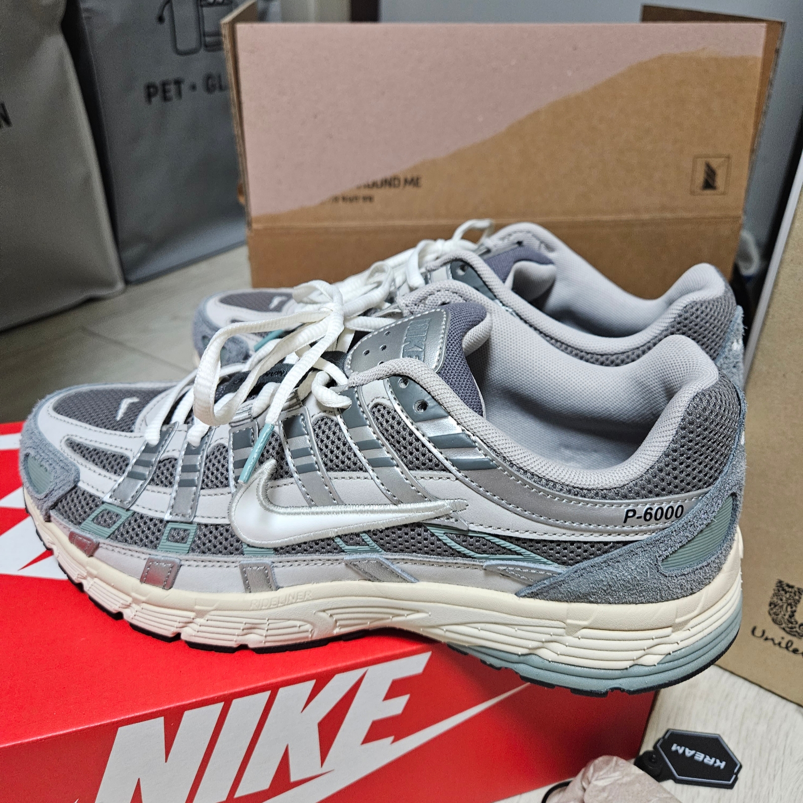 Nike P-6000 Flat Pewter Light Iron Ore 착용 스타일 - 2