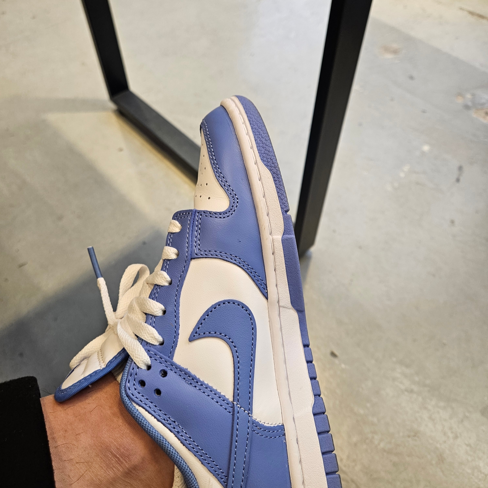 Nike Dunk Low Retro White Polar Blue 착용 스타일 - 2