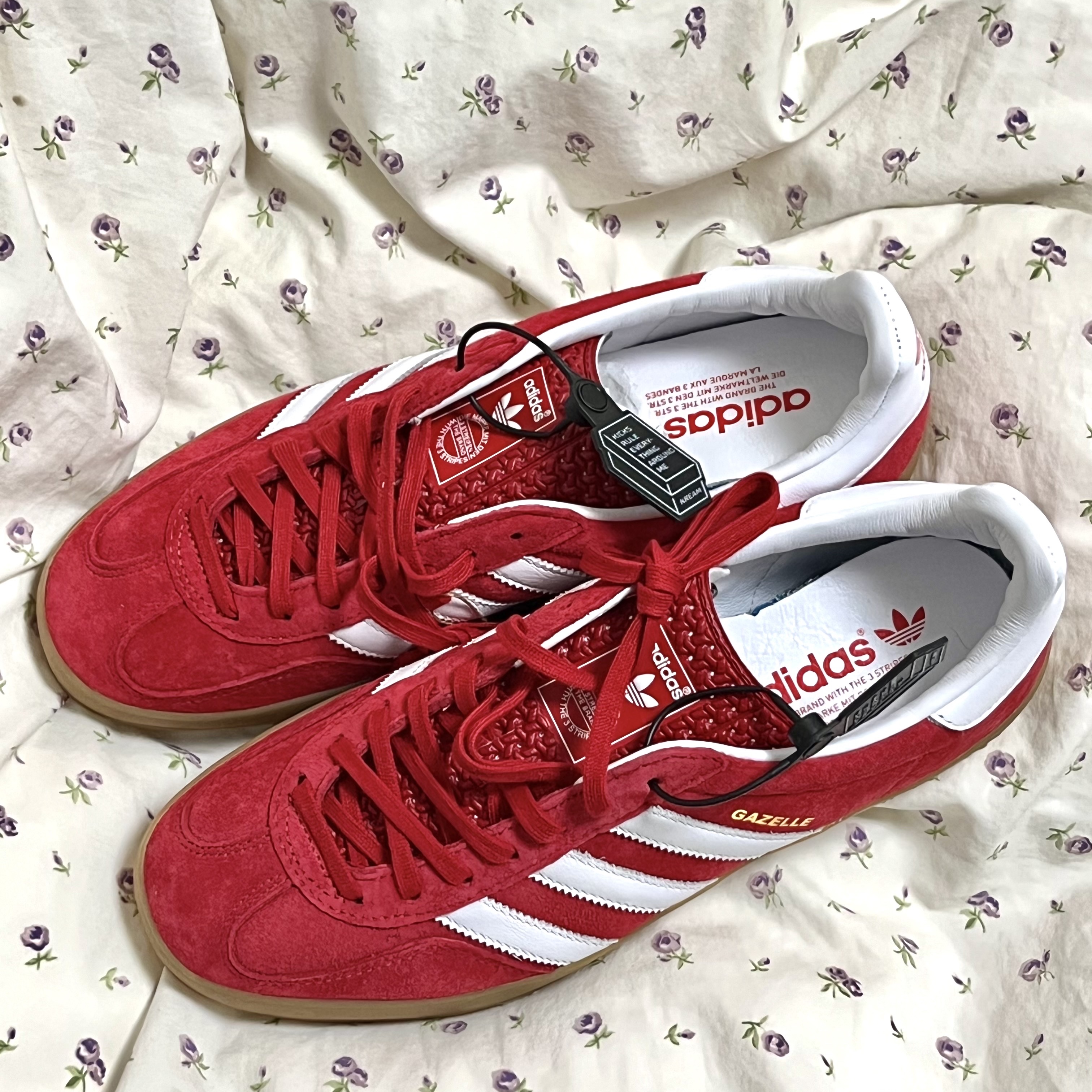 Adidas Gazelle Indoor Scarlet 착용 스타일 - 3