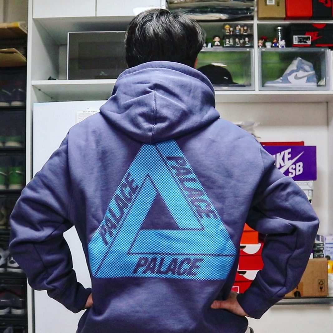 Palace Bit Grippy Tri-Ferg Hood Navy - 24SS 착용 스타일