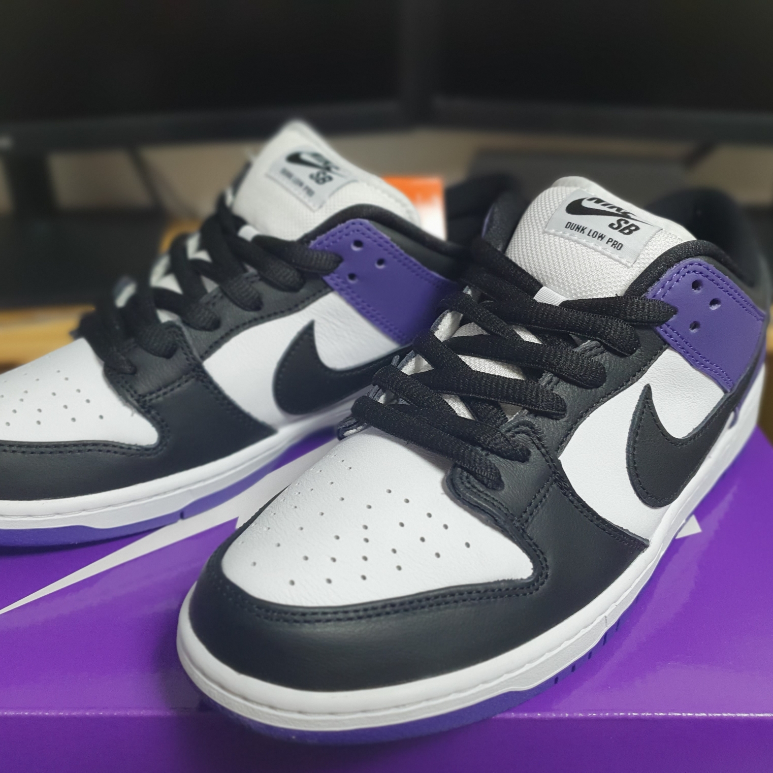 Nike SB Dunk Low Pro Court Purple 착용 스타일 - 2