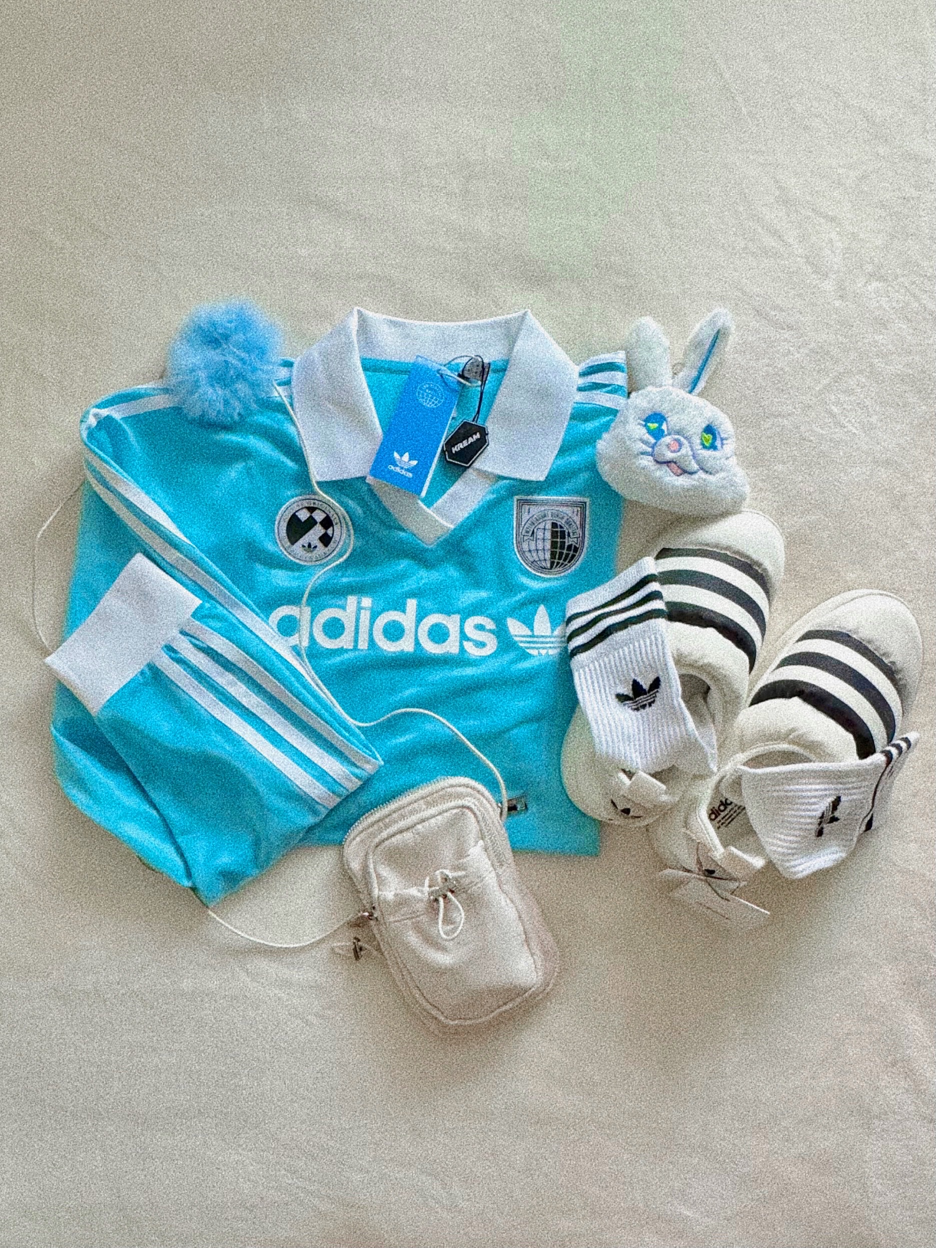 (W) Adidas Football Long Sleeve T-Shirt Light Aqua - US Sizing, Adidas Puffylette Off White 착용 스타일