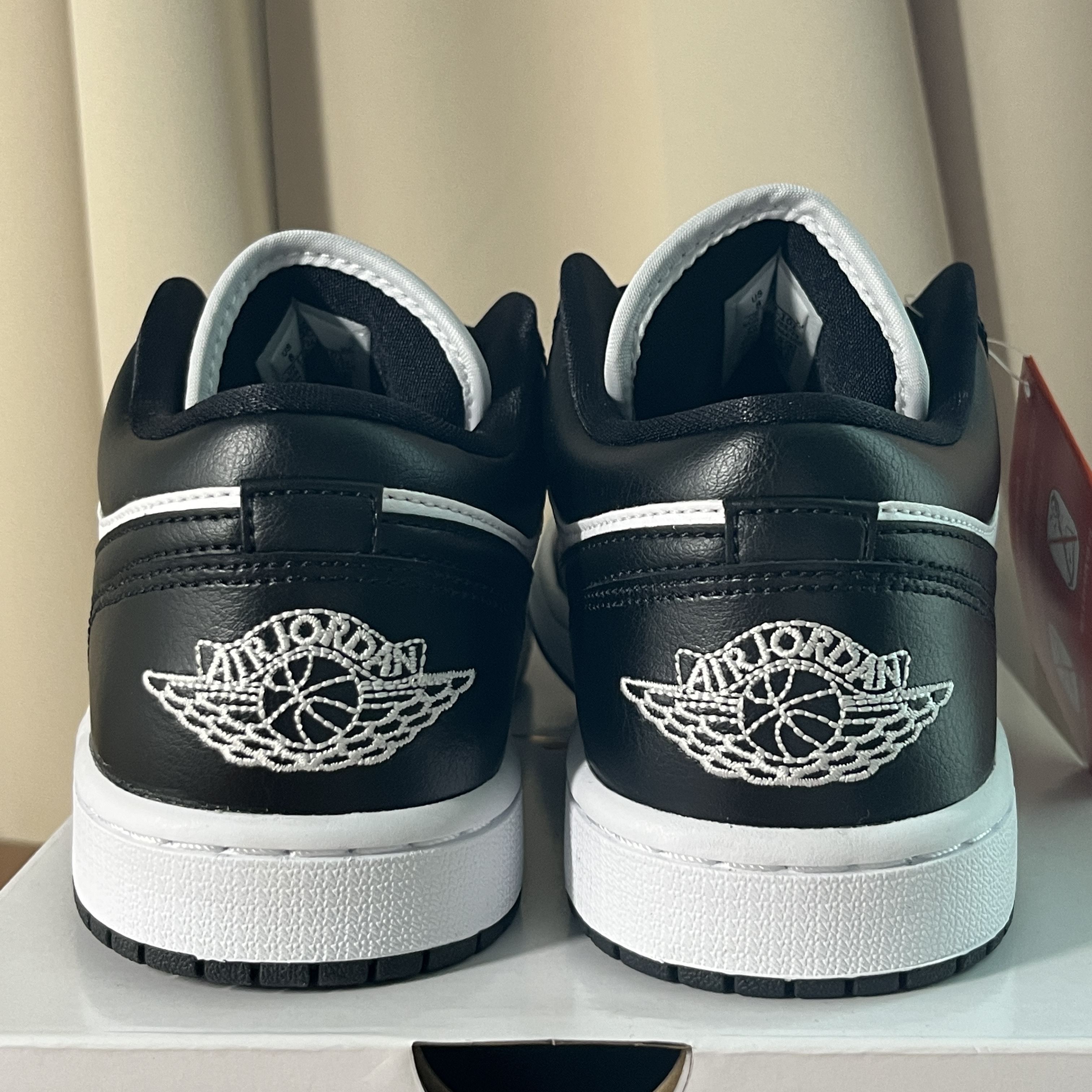 (W) Jordan 1 Low Black and White 착용 스타일