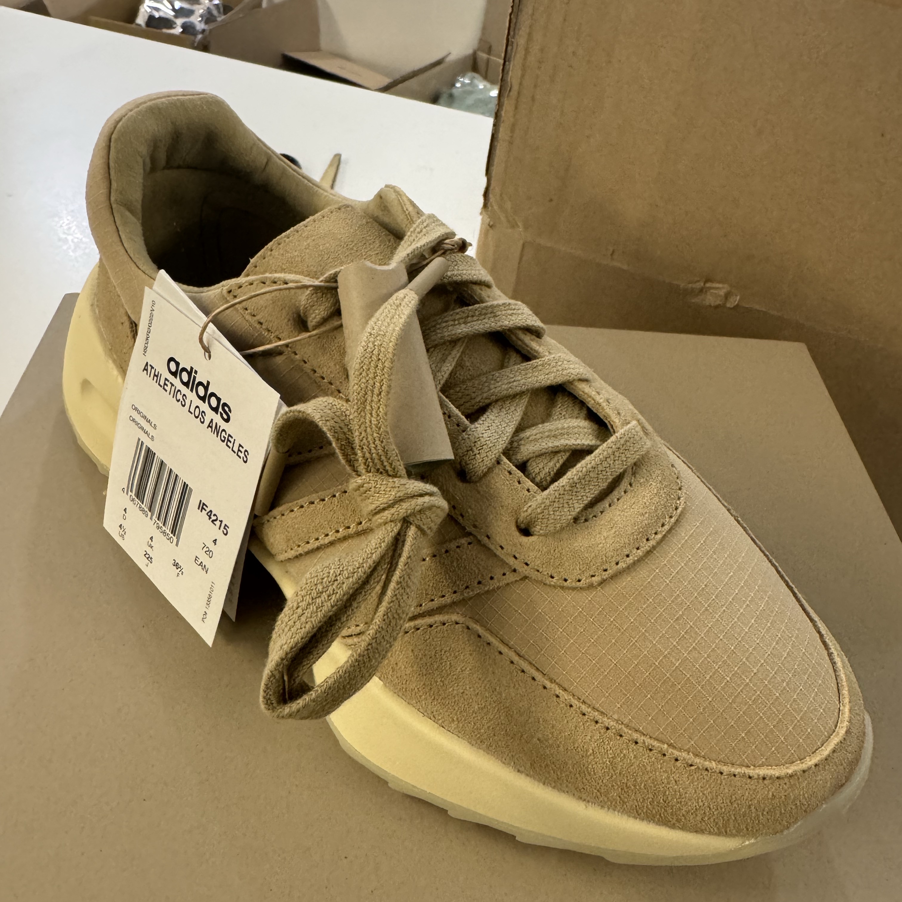 Adidas x Fear of God Athletics Los Angeles Clay 착용 스타일