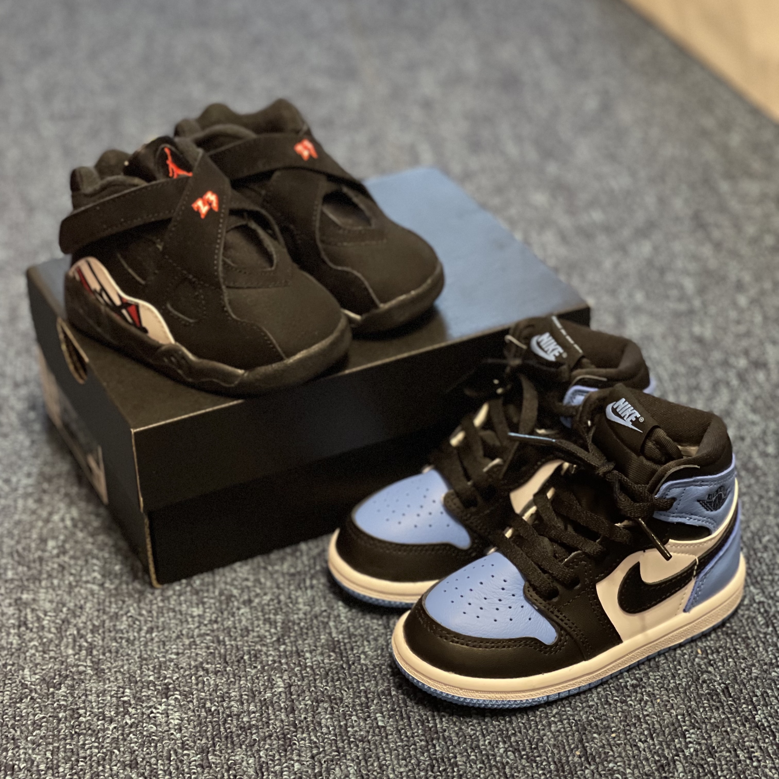 (TD) Jordan 8 Retro Playoffs 2023, (TD) Jordan 1 Retro High OG University Blue 착용 스타일