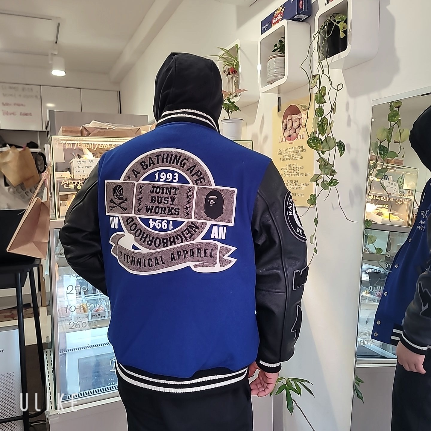 BAPE x Neighborhood Varsity Jacket Blue Black - Neighborhood Exclusive 착용 스타일 - 2