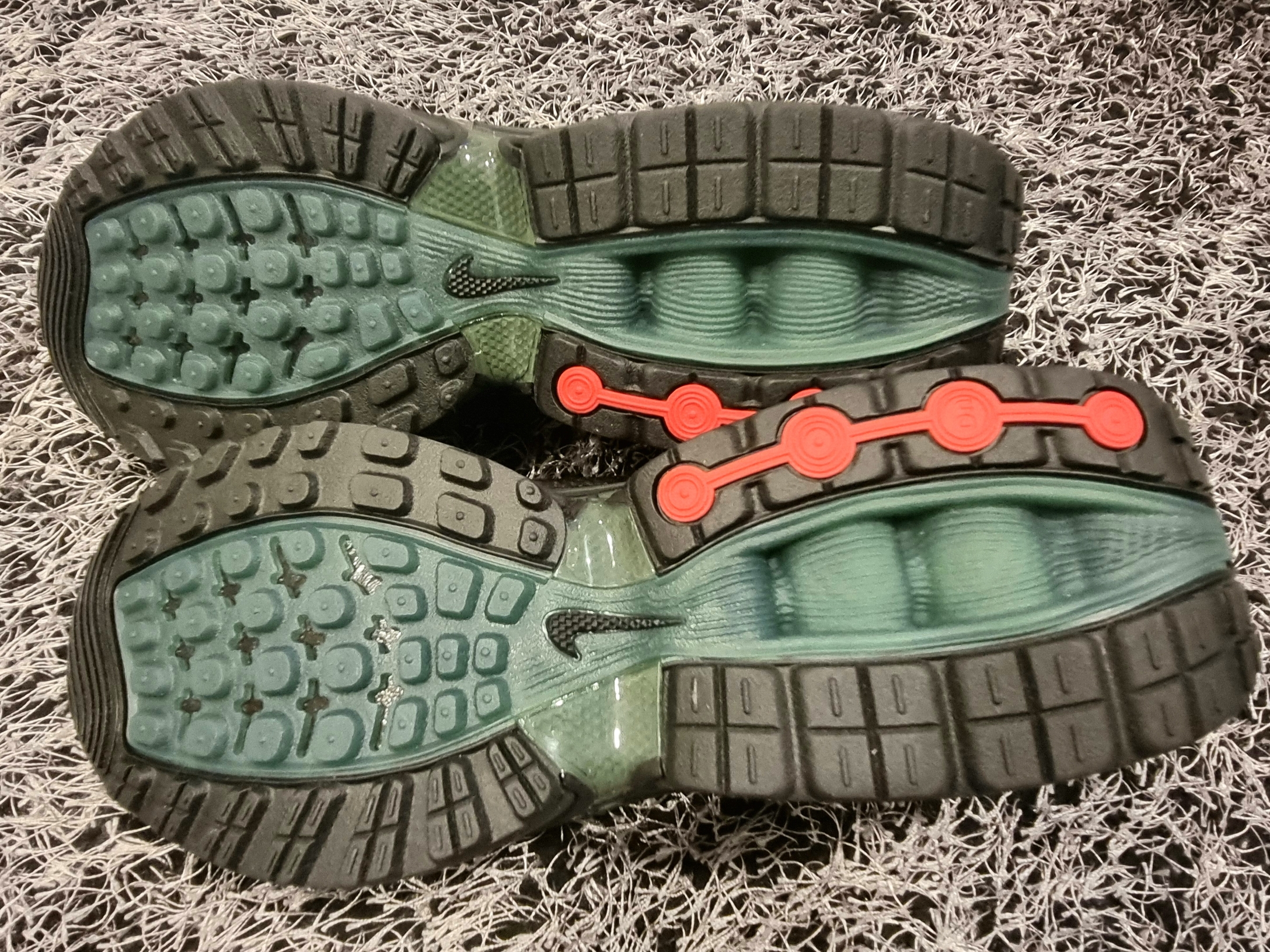 Nike x Supreme Air Max DN SP Black Galactic Jade 착용 스타일 - 5