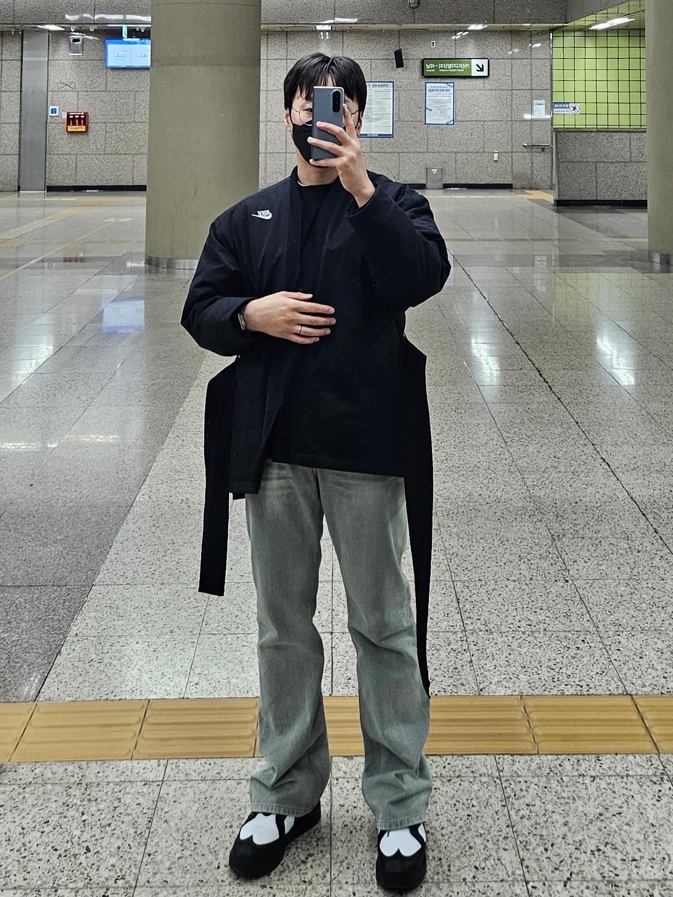 Nike x Peaceminusone 2+1 Jacket Black (DR0100-010), Wooyoungmi Luminous Jellyfish Back Logo T-Shirt Black - 24SS 착용 스타일 - 2