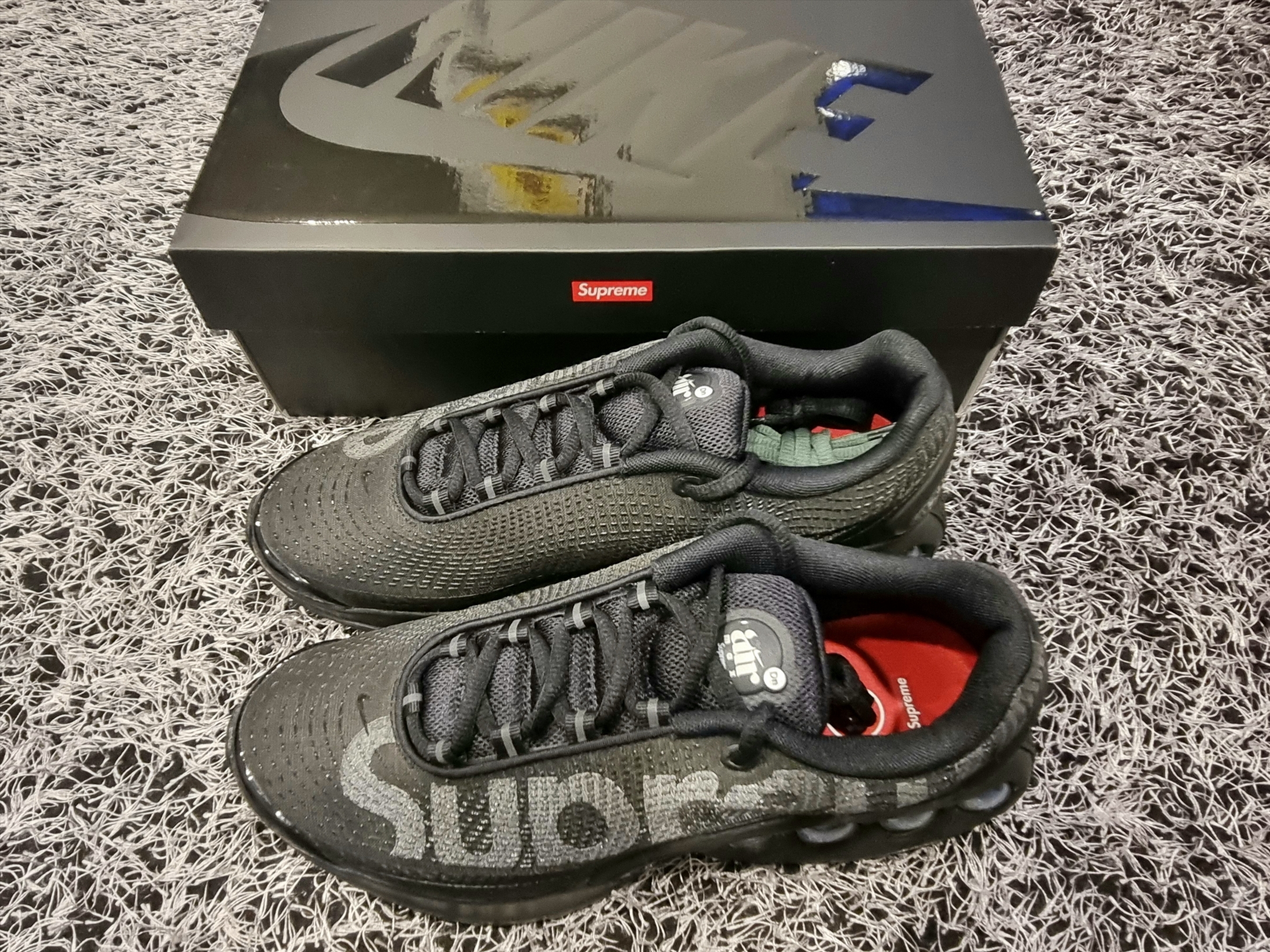 Nike x Supreme Air Max DN SP Black Galactic Jade 착용 스타일 - 7