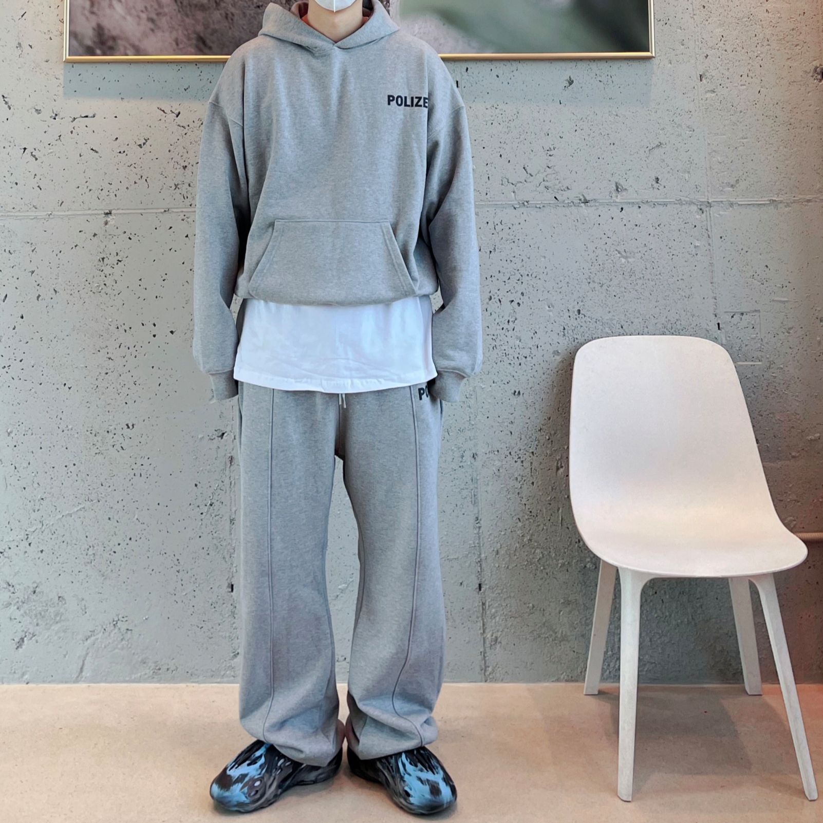 Adidas Yeezy Foam RNNR MX Cinder 착용 스타일