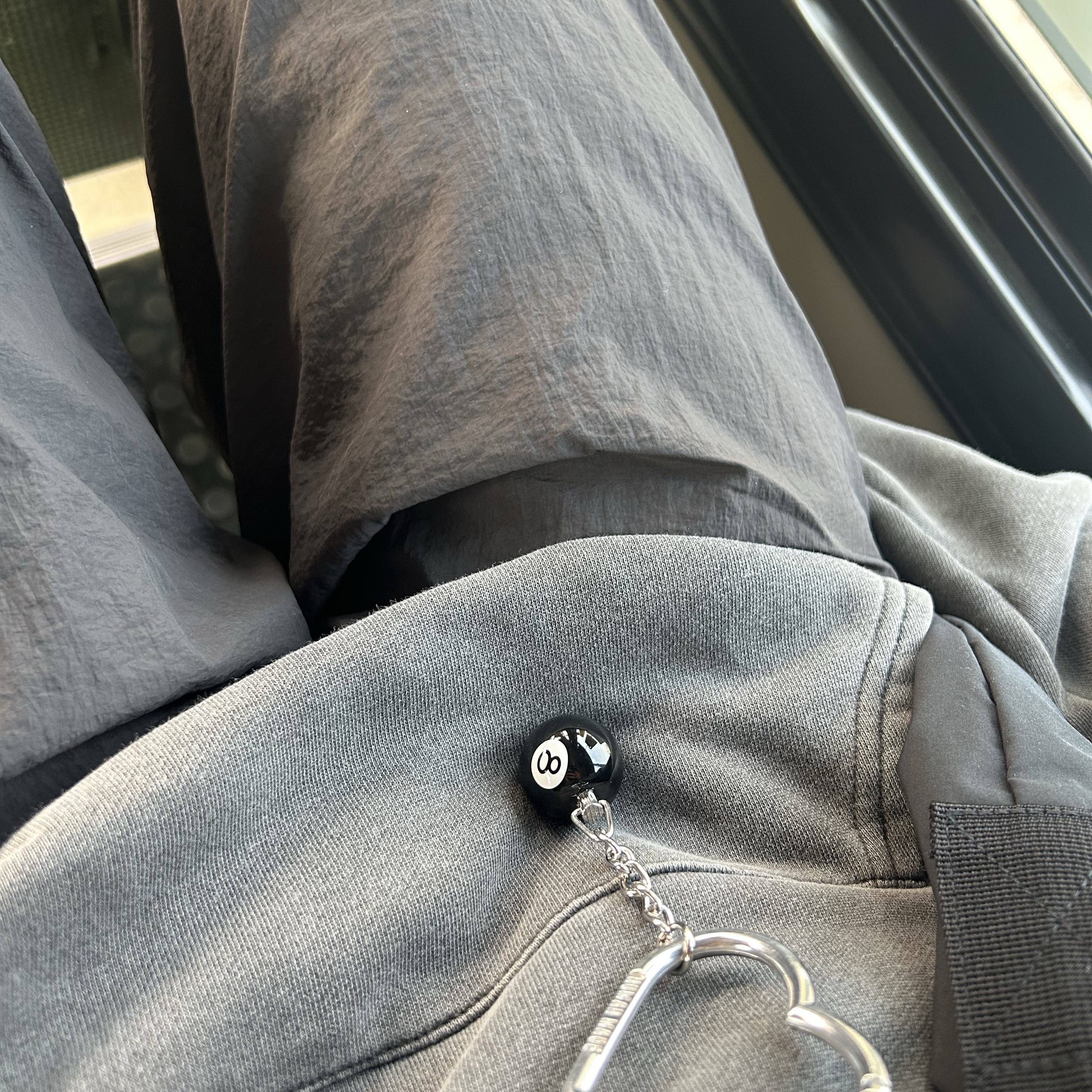 Stussy 8 Ball Keychain Black, Human Made Heart Carabiner Silver 착용 스타일