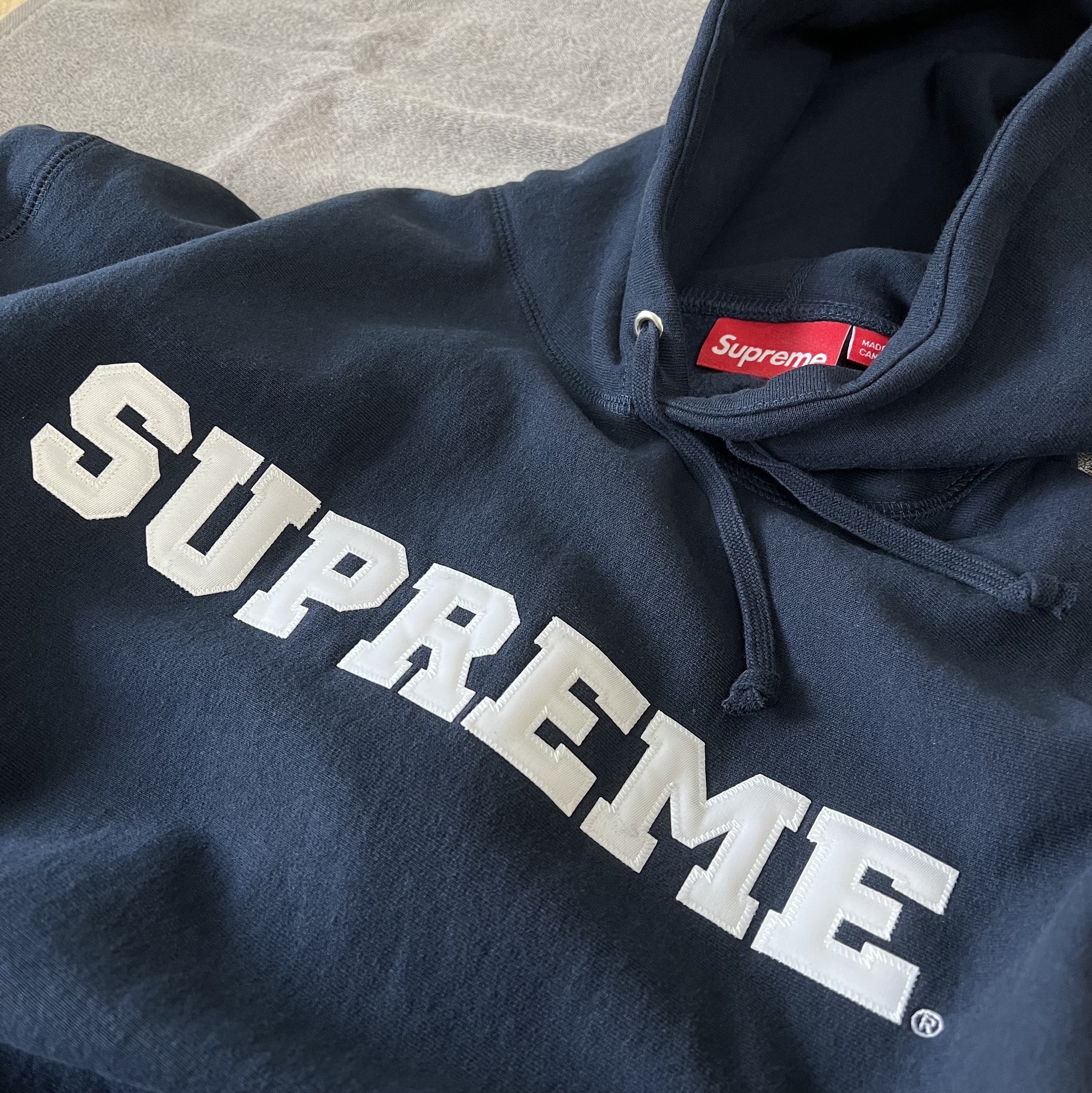 Supreme Collegiate Hooded Sweatshirt Navy - 24SS ์ฐฉ์ฉ ์คํ์ผ