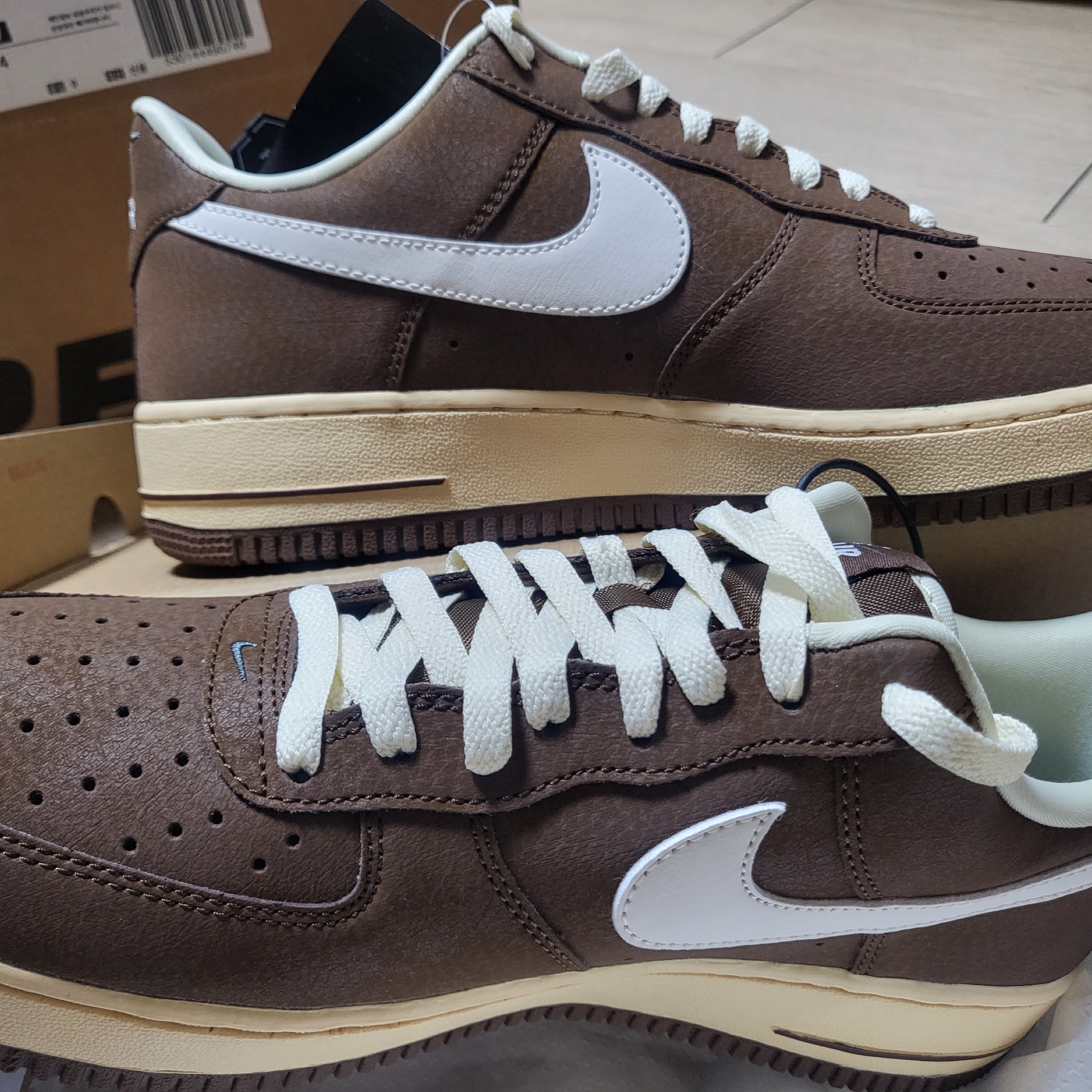 Nike Air Force 1 '07 Cacao Wow Coconut Milk 착용 스타일 - 3