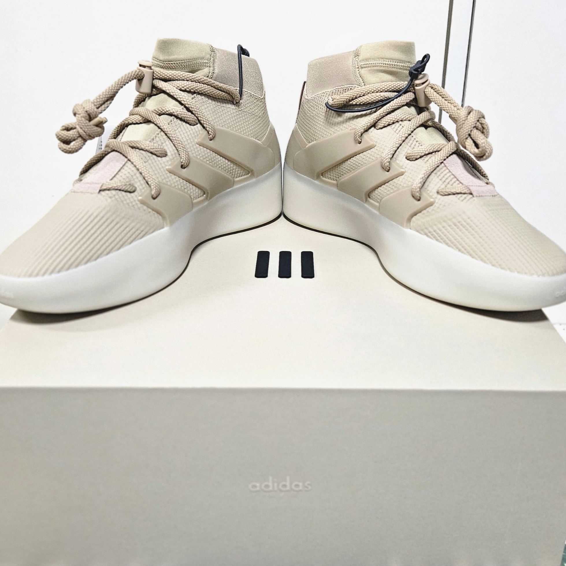 Adidas x Fear of God Athletics I Basketball Clay 착용 스타일 - 6