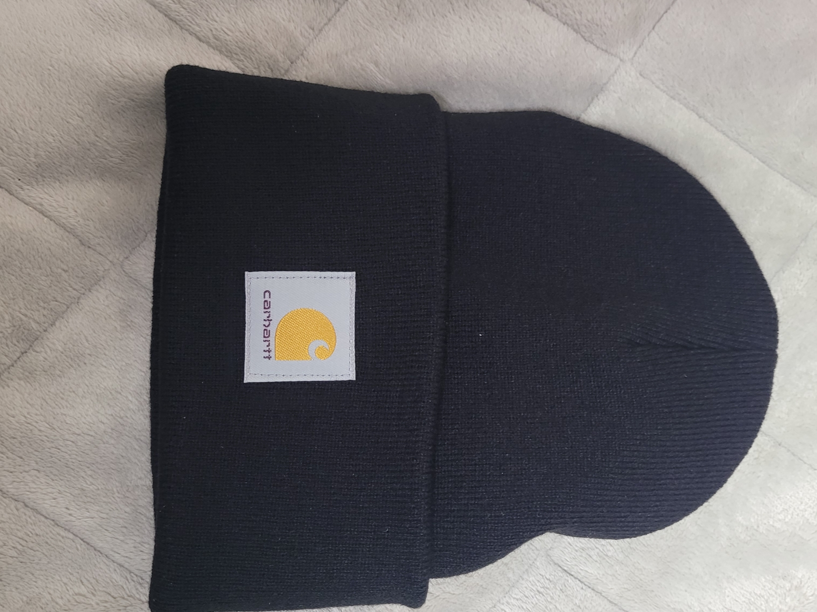 Carhartt Knit Cuffed Beanie Black 착용 스타일