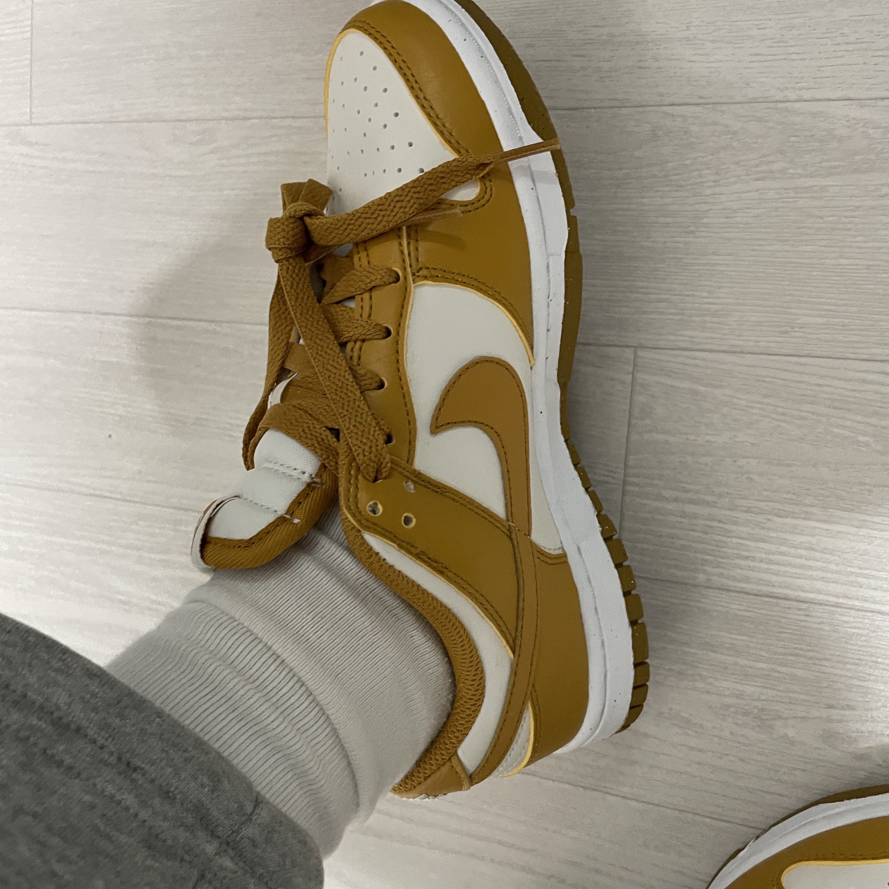 (W) Nike Dunk Low Next Nature Phantom 착용 스타일 - 2