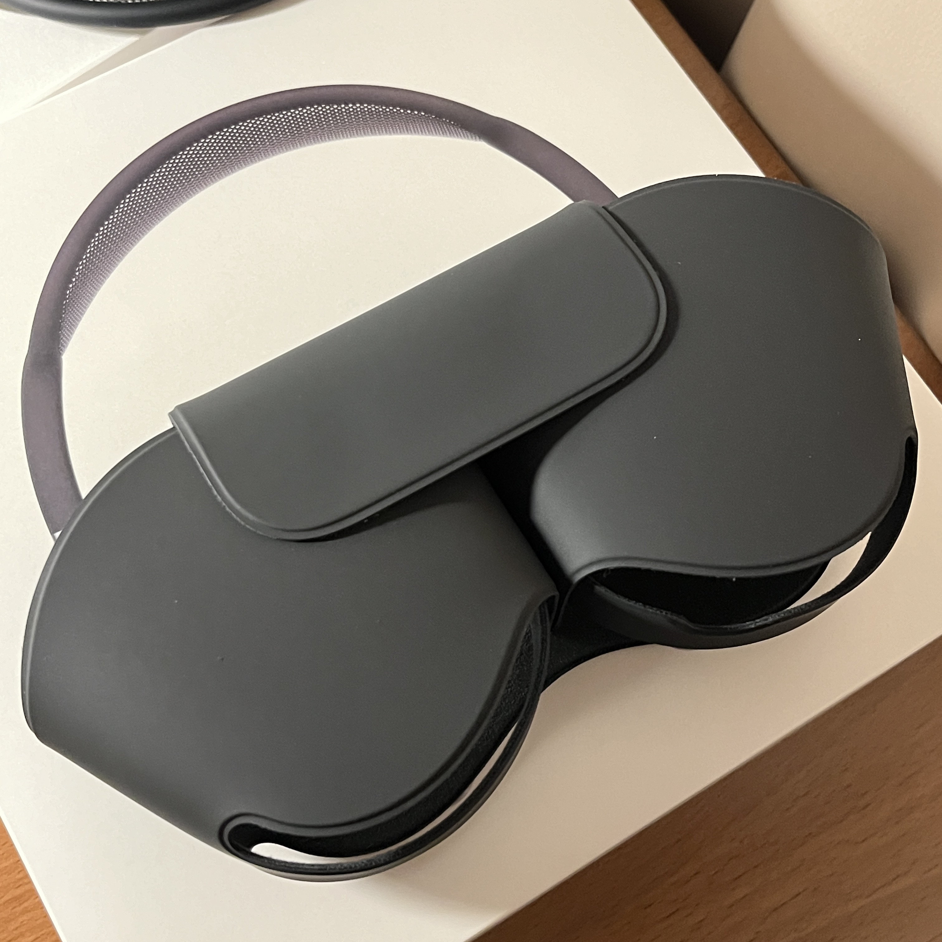 Apple AirPods Max Lightning Space Gray (Korean Ver.) 착용 스타일