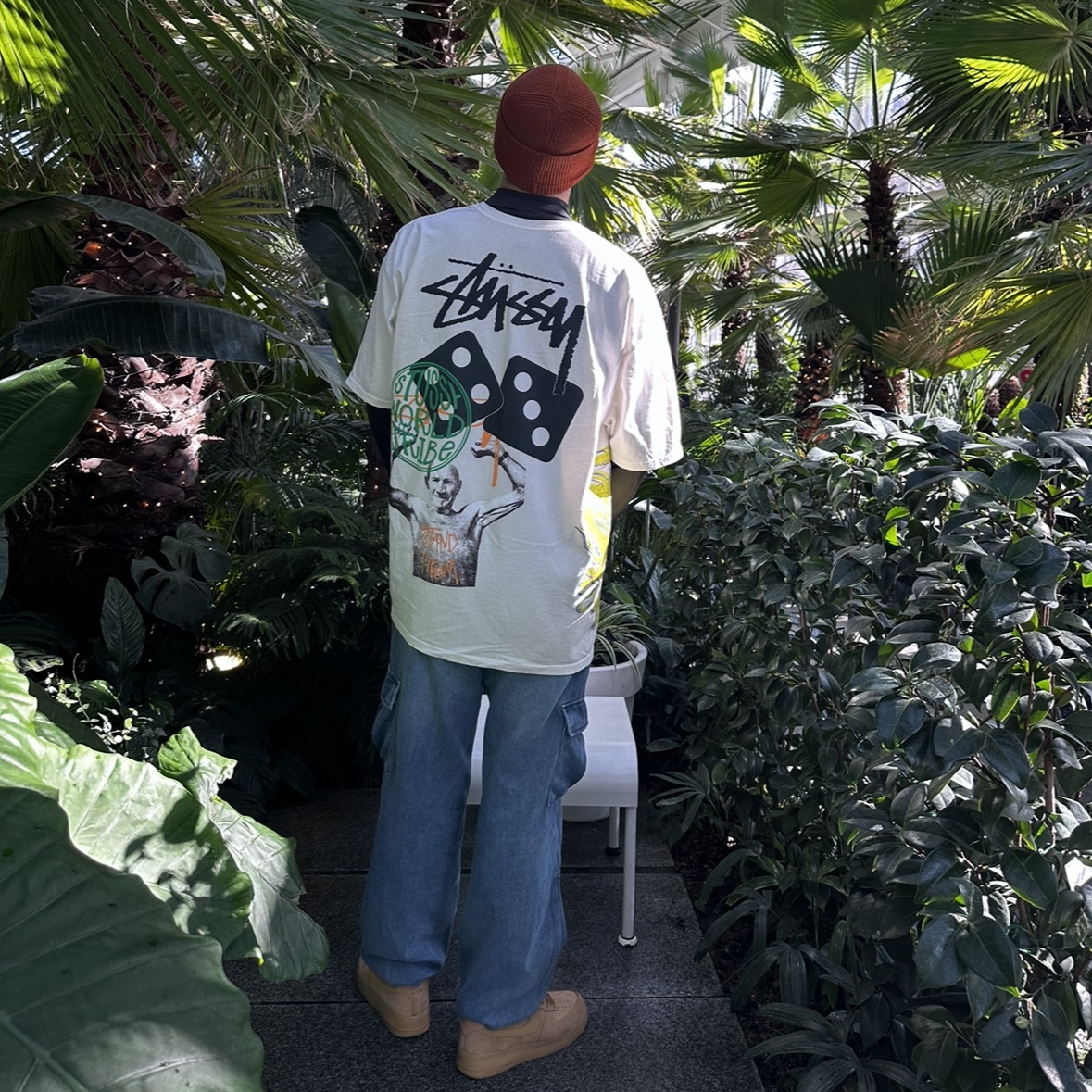 Stussy Strike Pigment Dyed T-Shirt Natural, Nike Air Force 1 '07 WB Flax 착용 스타일
