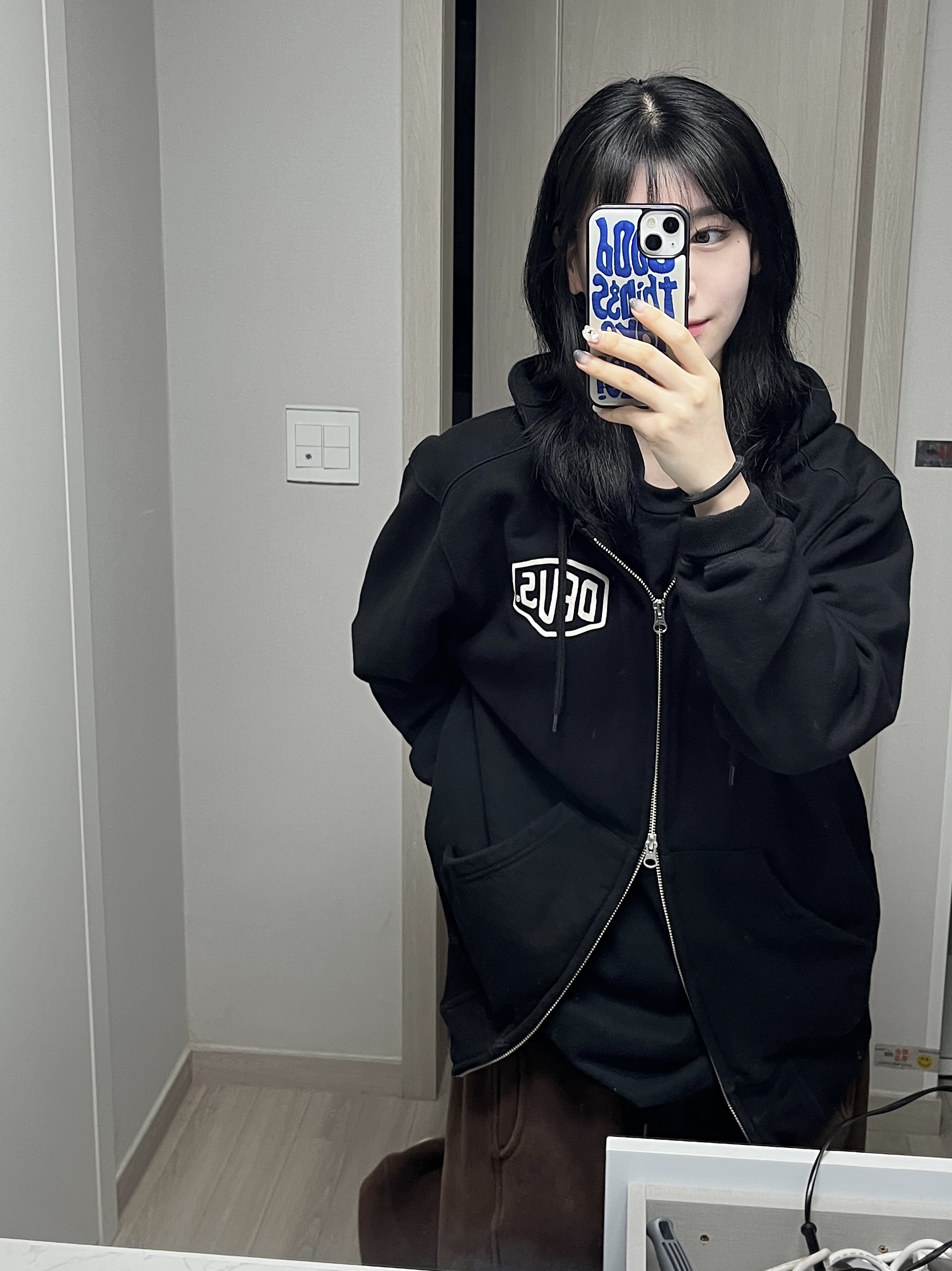 Deus Ex Machina Seoul College Hooded Jacket Black 착용 스타일