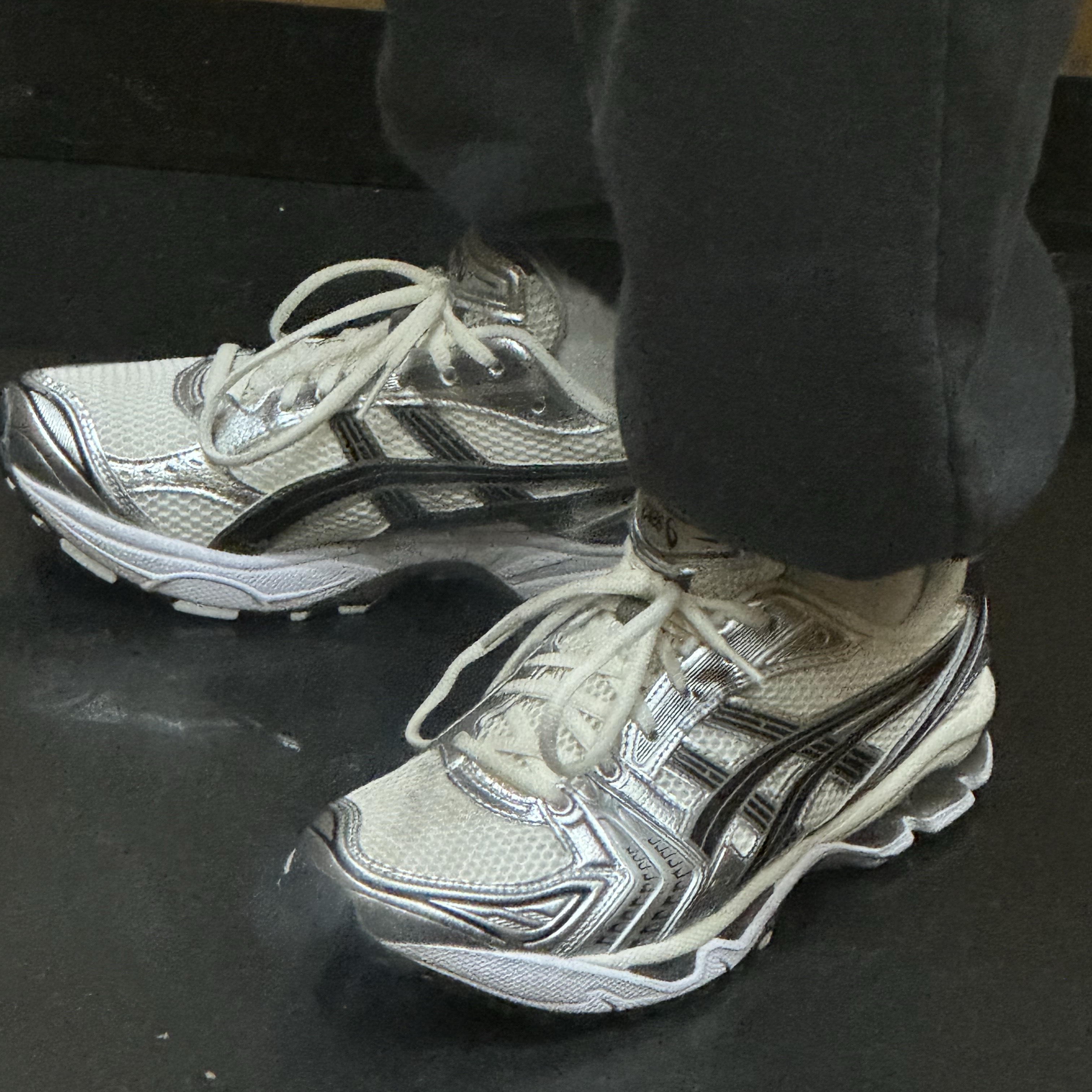 Asics Gel-Kayano 14 Cream Black 착용 스타일