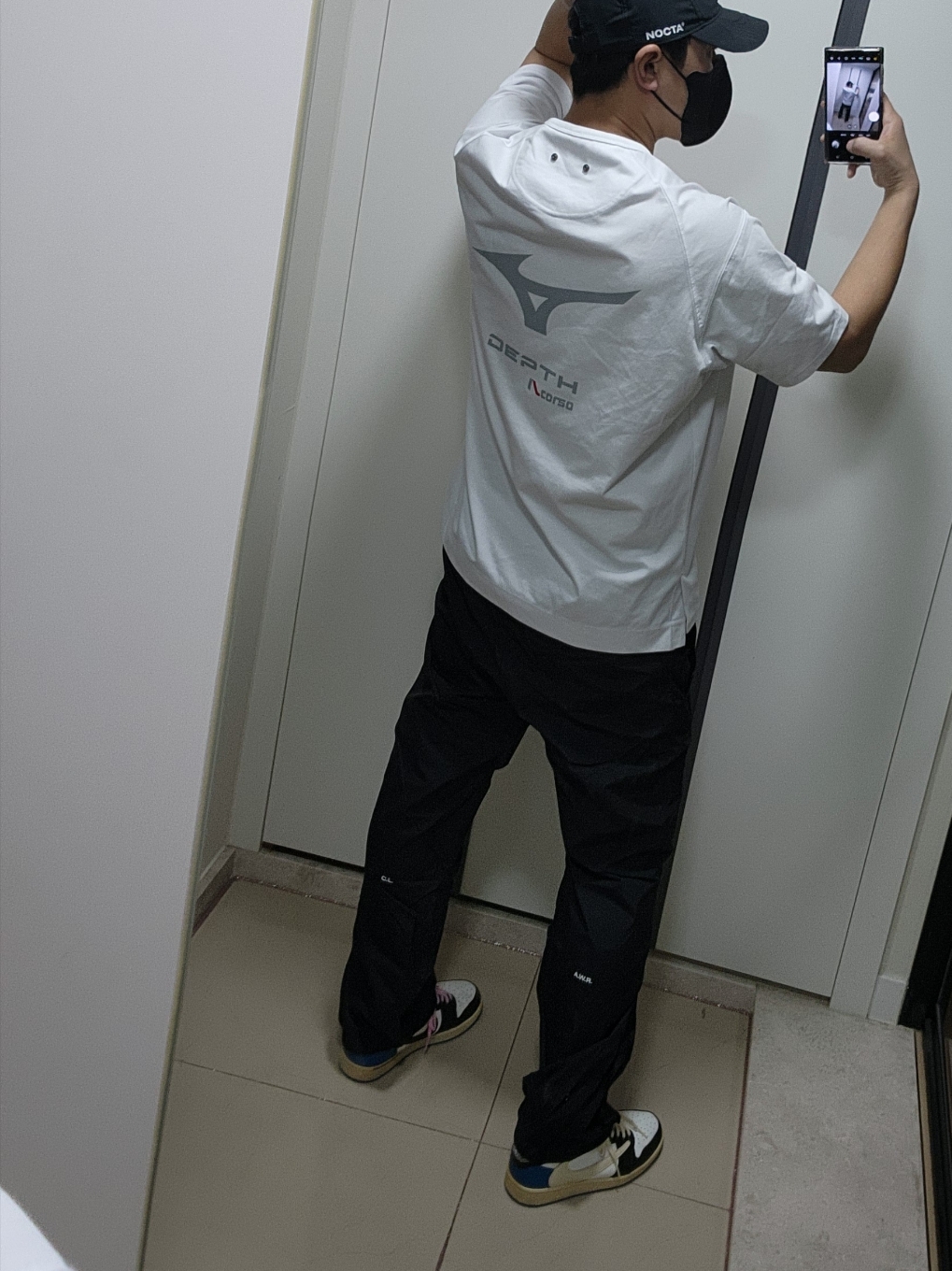Nike x Drake Nocta Woven Track Pants Black (FN7668-010), Nike x Drake Nocta Club Cap Black 착용 스타일 - 3