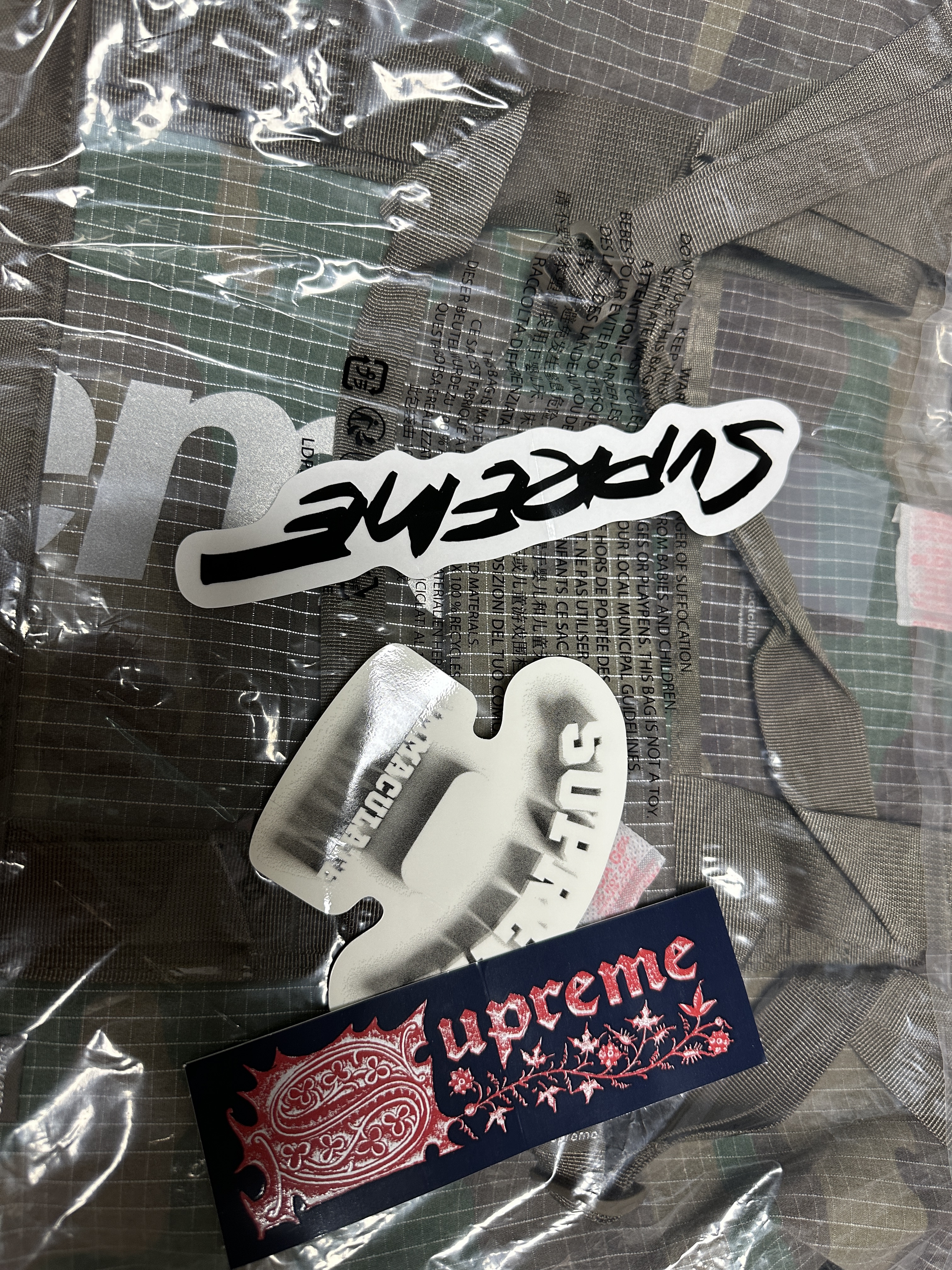Supreme Tote Bag Woodland Camo - 24SS 착용 스타일