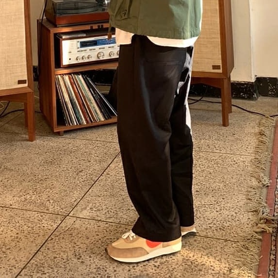Nike Daybreak SP Vegas Gold College Orange 착용 스타일