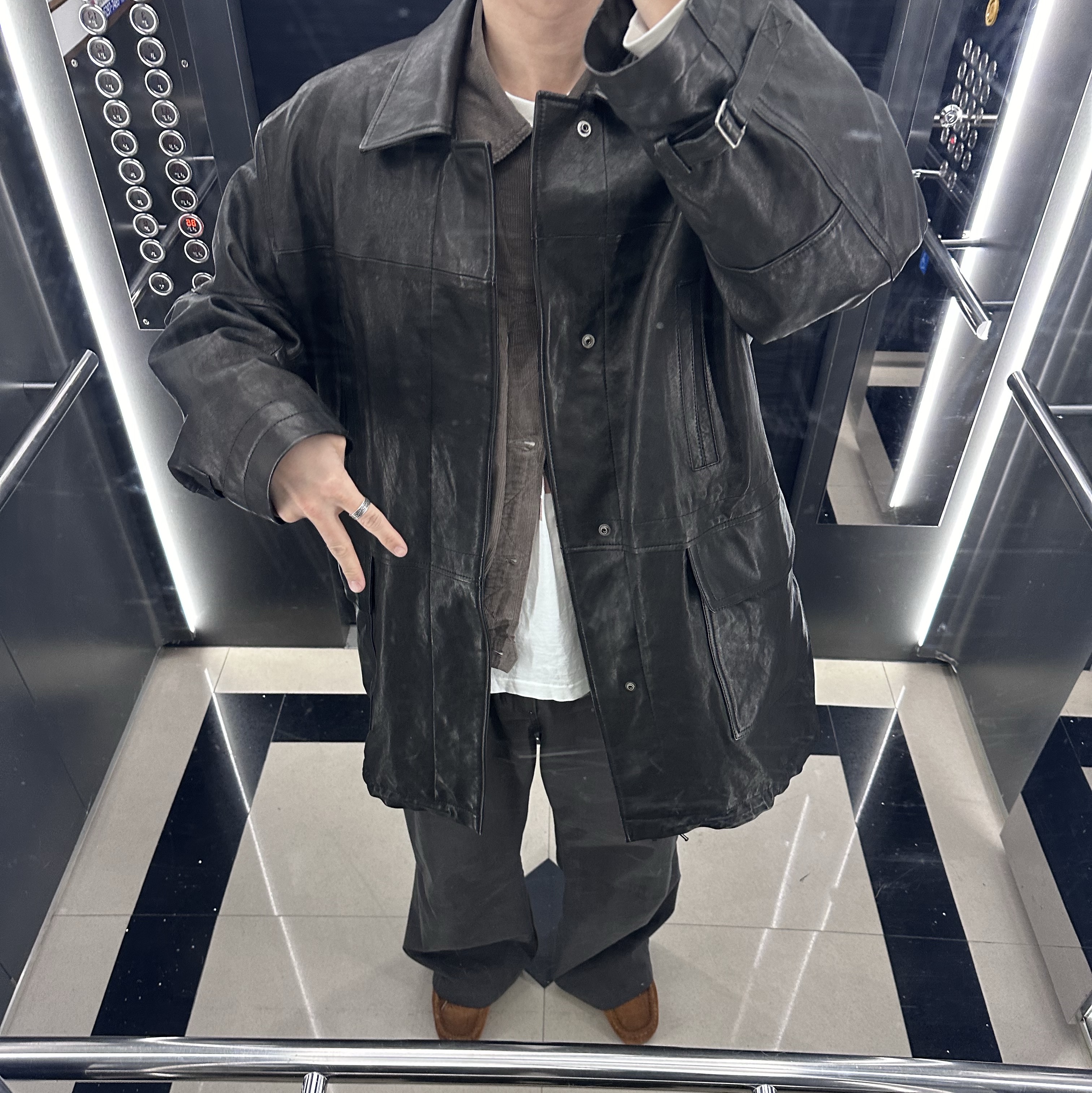 Polyteru Lambskin Car Coat Black, [프리오더] Polyteru Wallabee Shoes Mid Deep Brown 착용 스타일