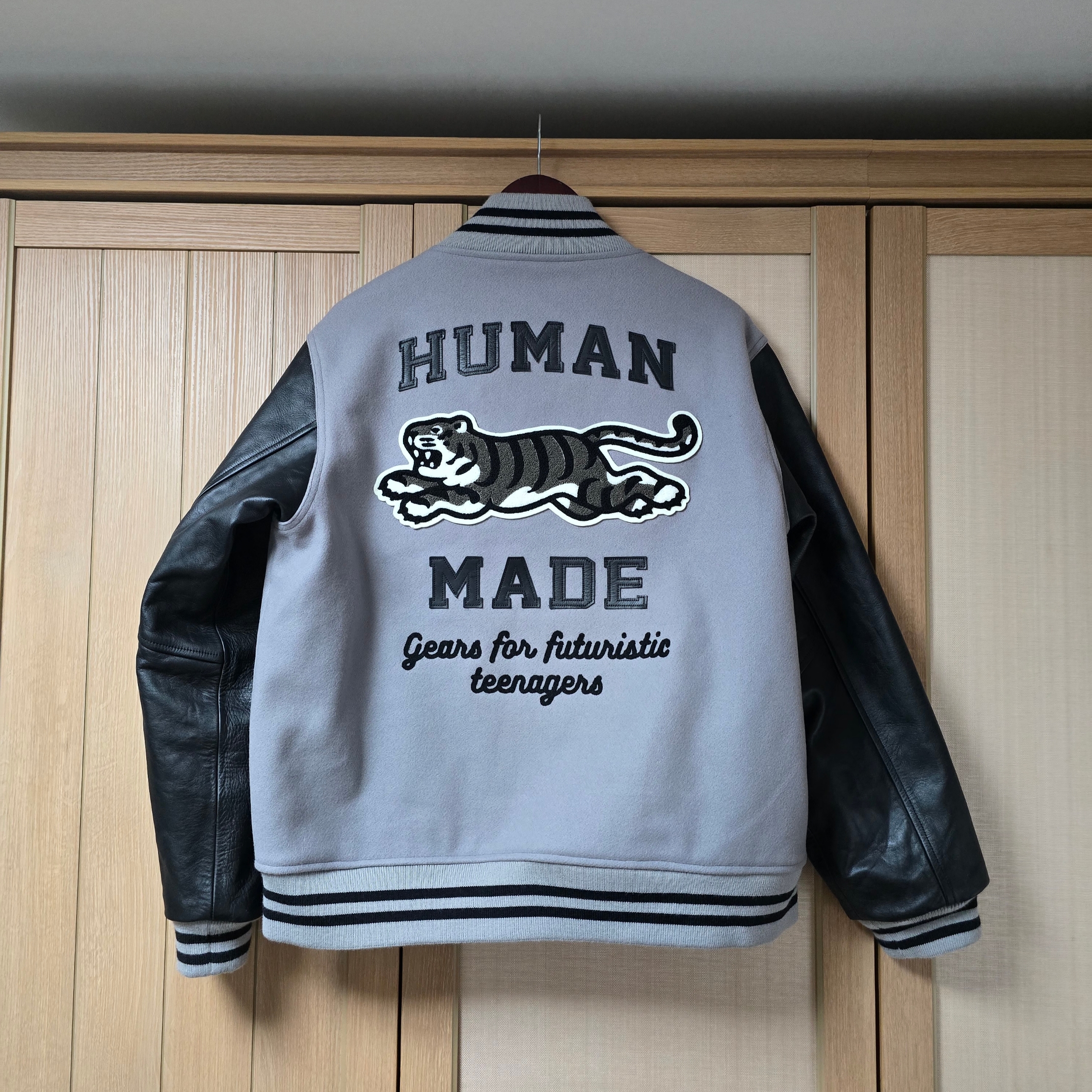 Human Made Varsity Jacket Grey 착용 스타일 - 2