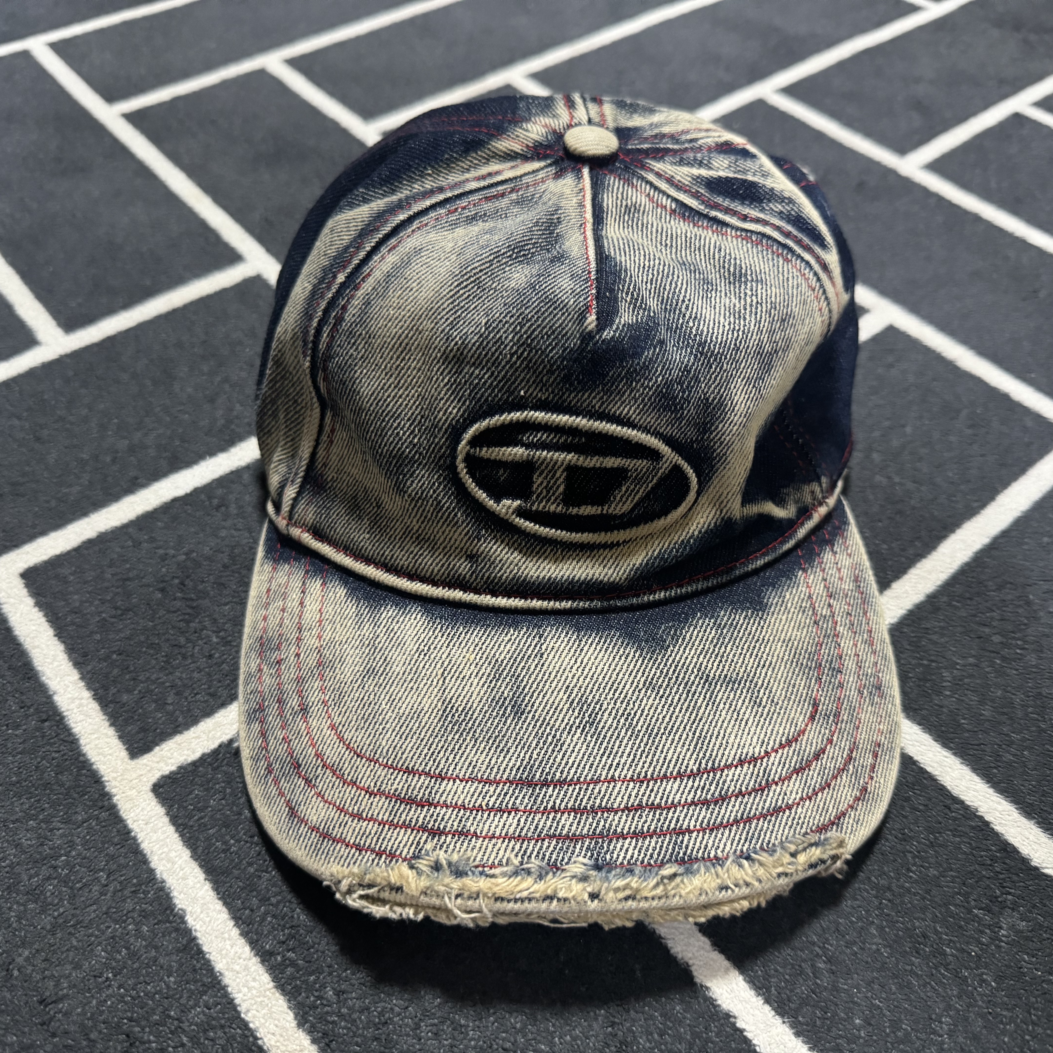 Diesel C-Seymon Treated Denim Baseball Cap Blue White 착용 스타일