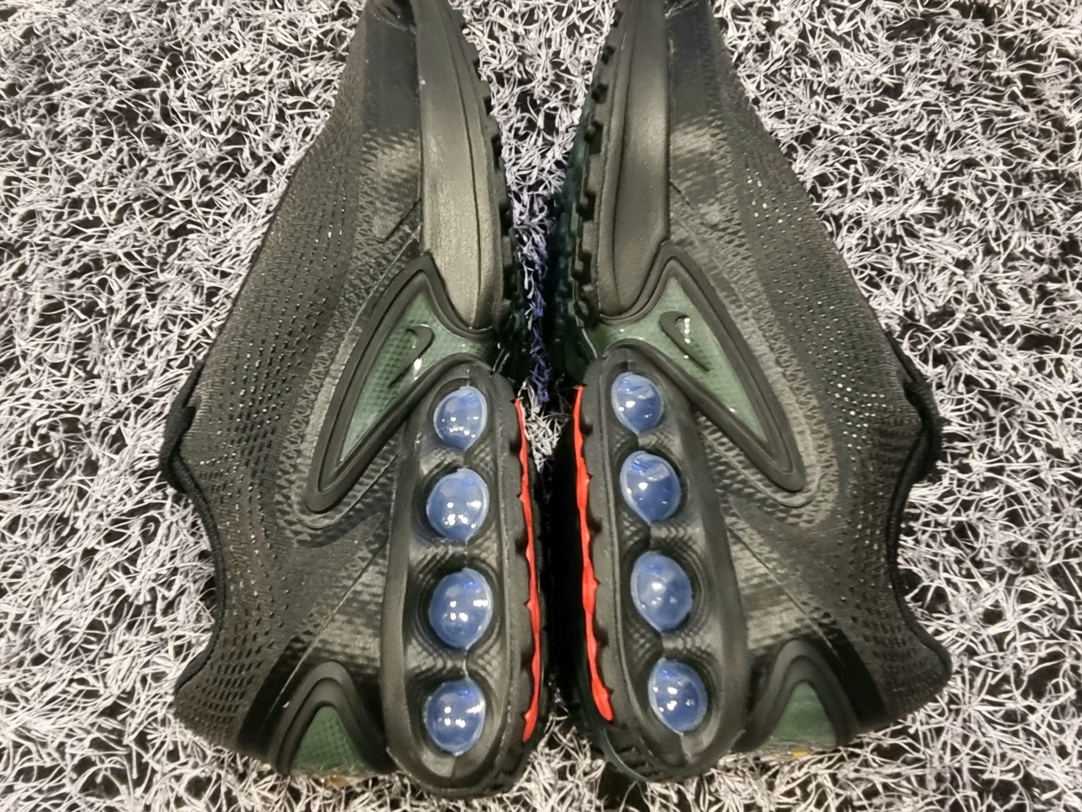Nike x Supreme Air Max DN SP Black Galactic Jade 착용 스타일 - 4