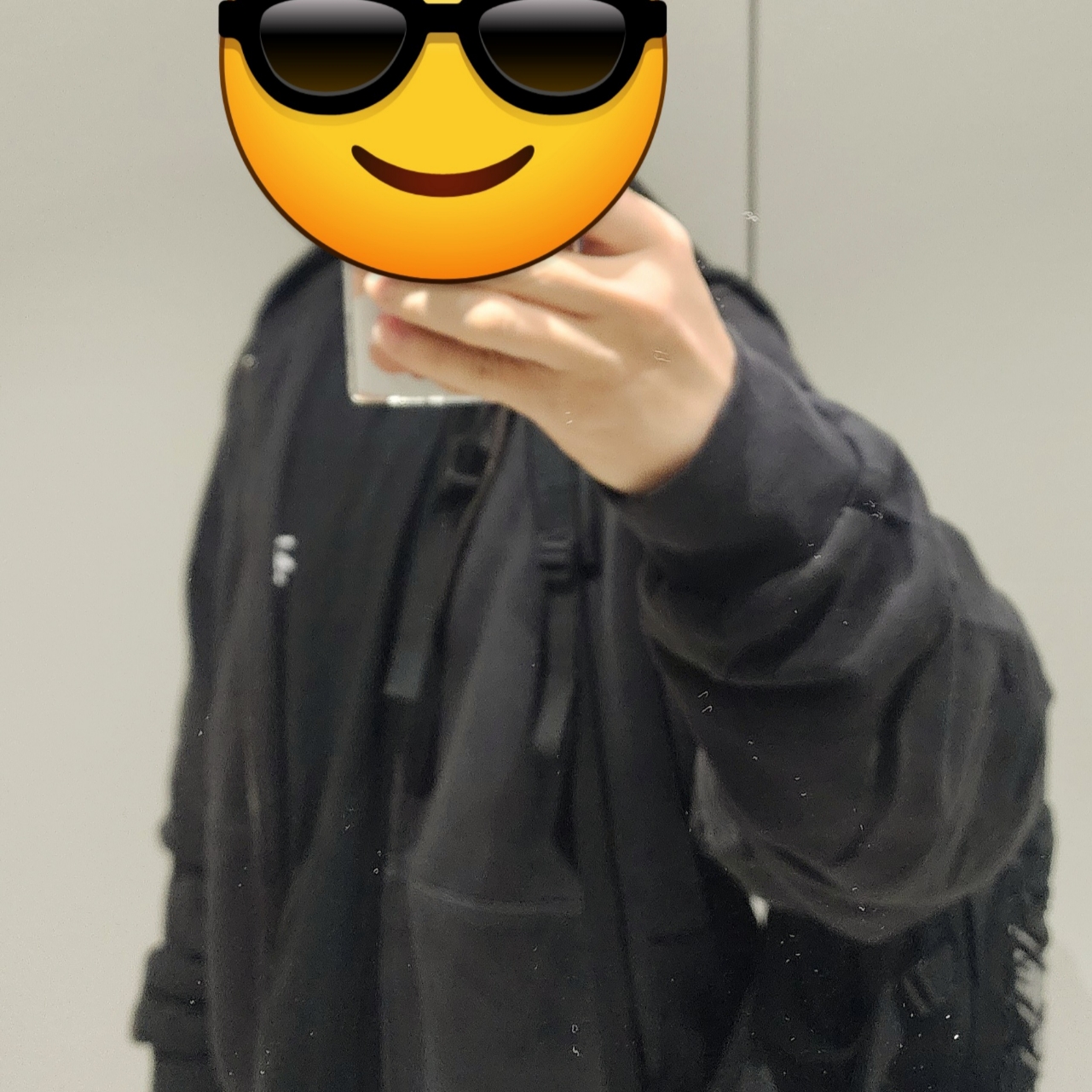 Yeezy YZY Zip-Up Hoodie Black, Supreme Backpack Black - 23FW 착용 스타일
