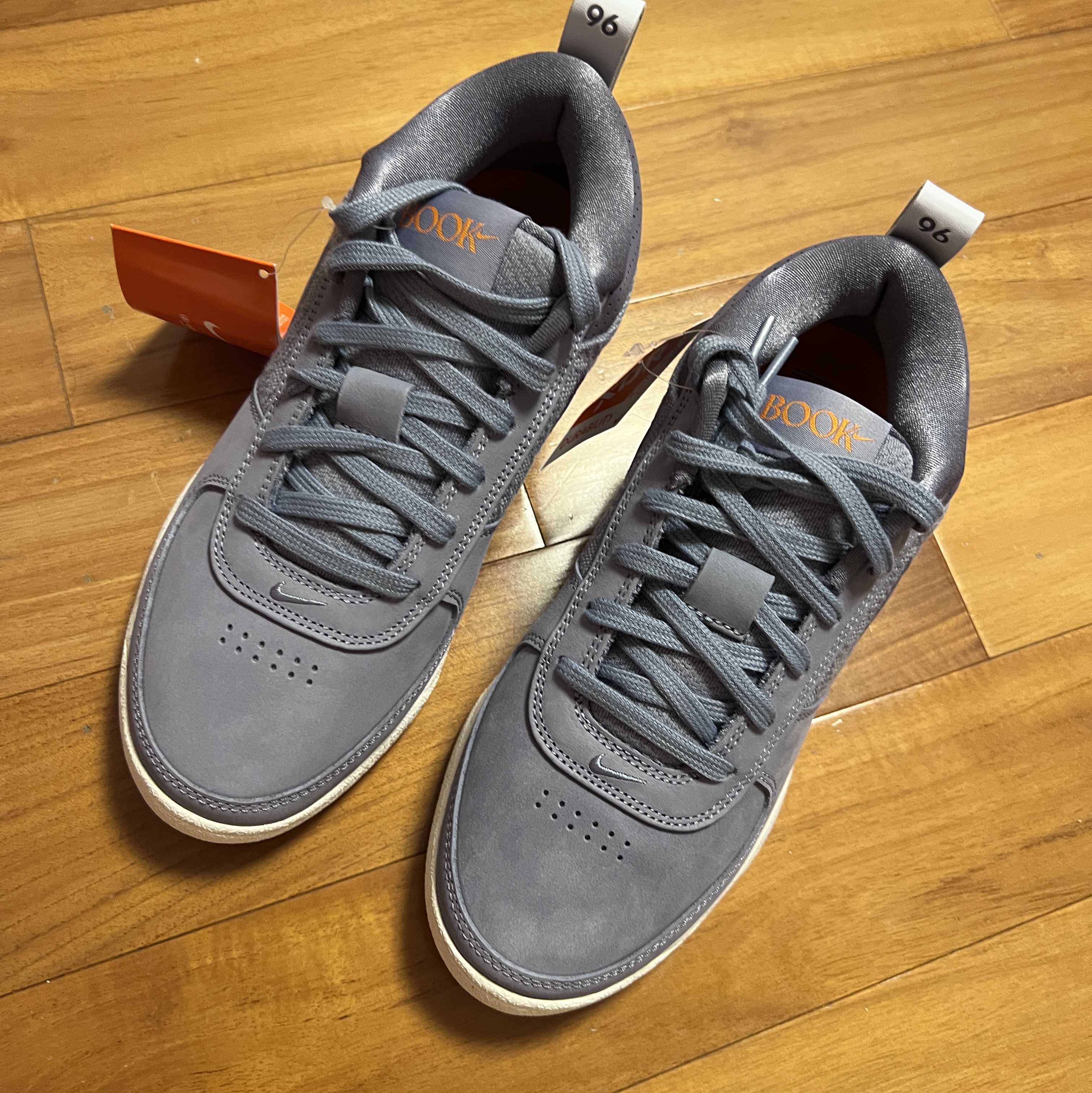 Nike Book 1 Mirage V2 착용 스타일 - 1