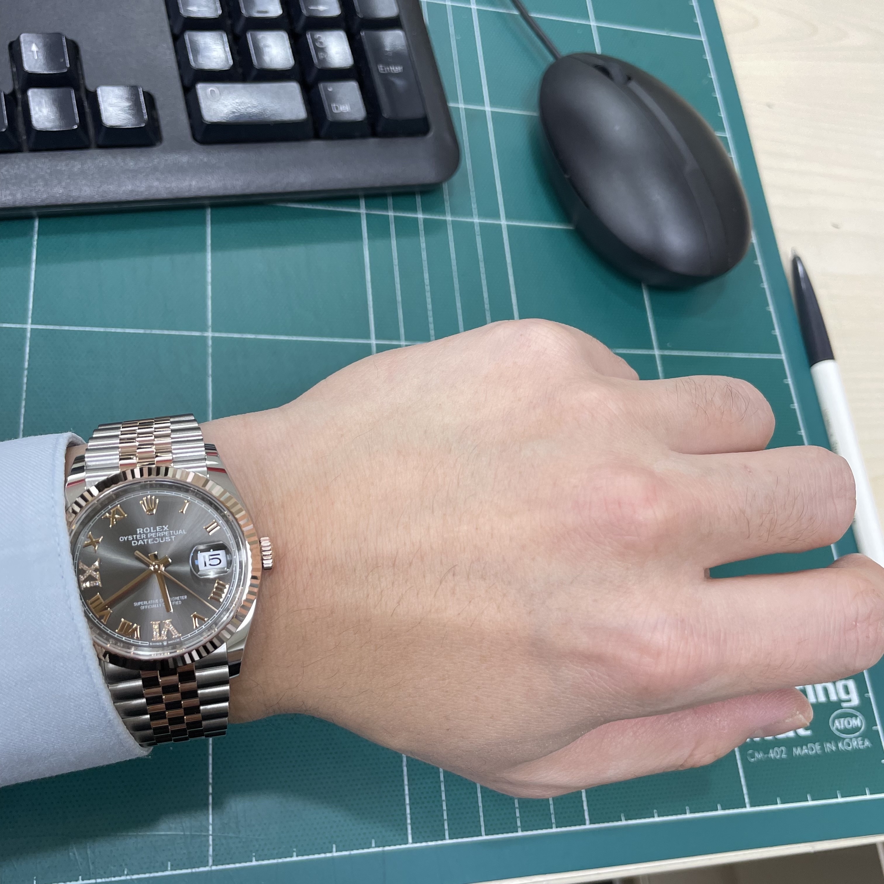 Rolex Datejust 36mm 126231 Slate Roman Diamond-Set Jubilee 착용 스타일