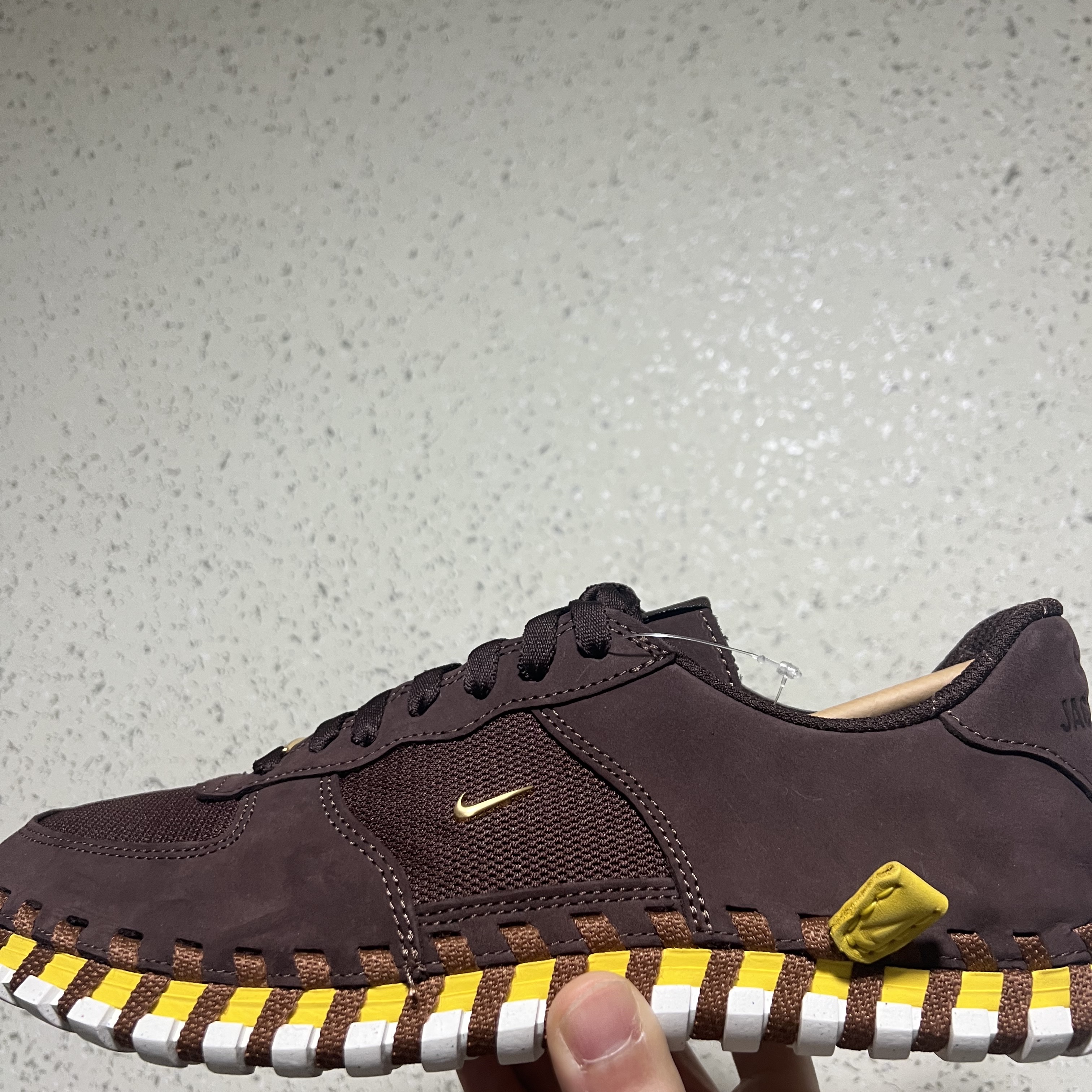 Nike x Jacquemus J Force 1 Low LX SP Earth 착용 스타일 - 1