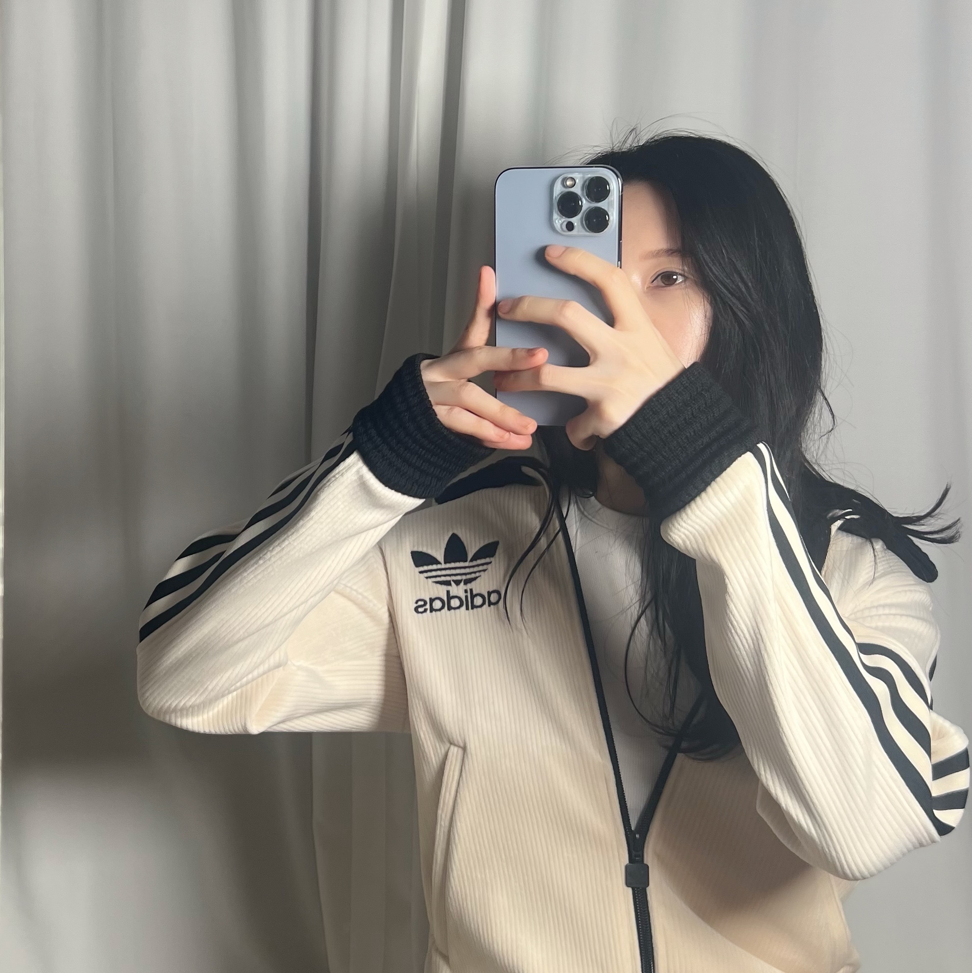 (W) Adidas Originals Premium Beckenbauer Luxe Track Jacket Wonder White - KR Sizing 착용 스타일