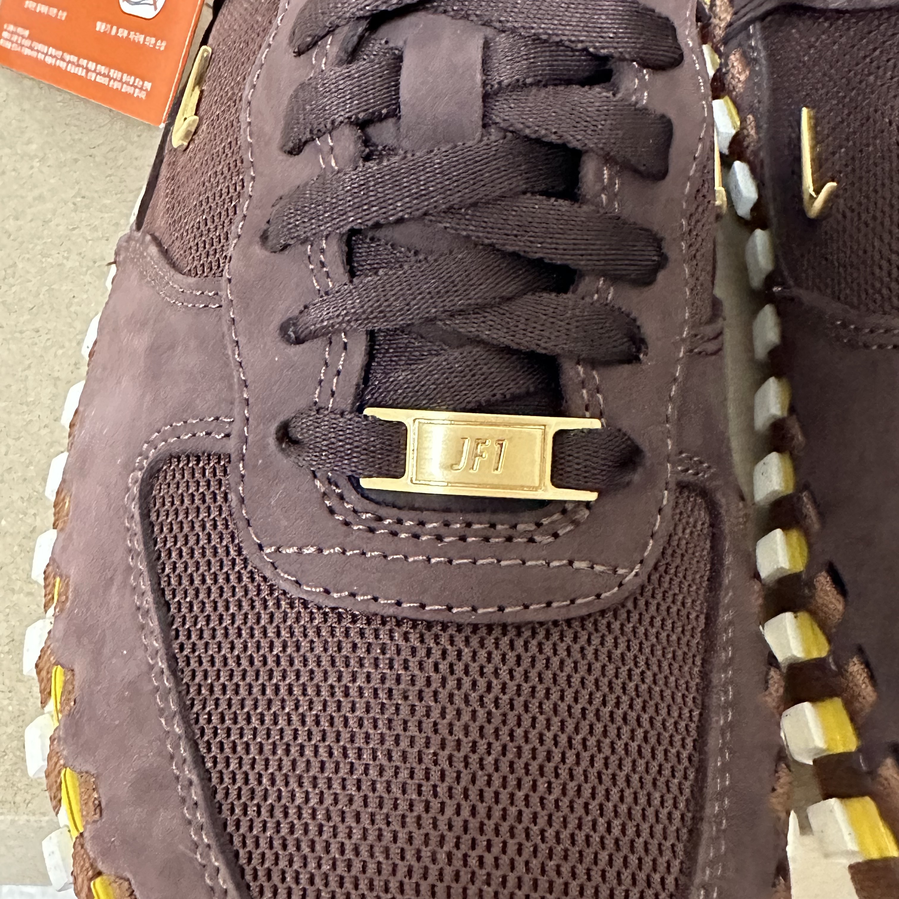 Nike x Jacquemus J Force 1 Low LX SP Earth 착용 스타일 - 3